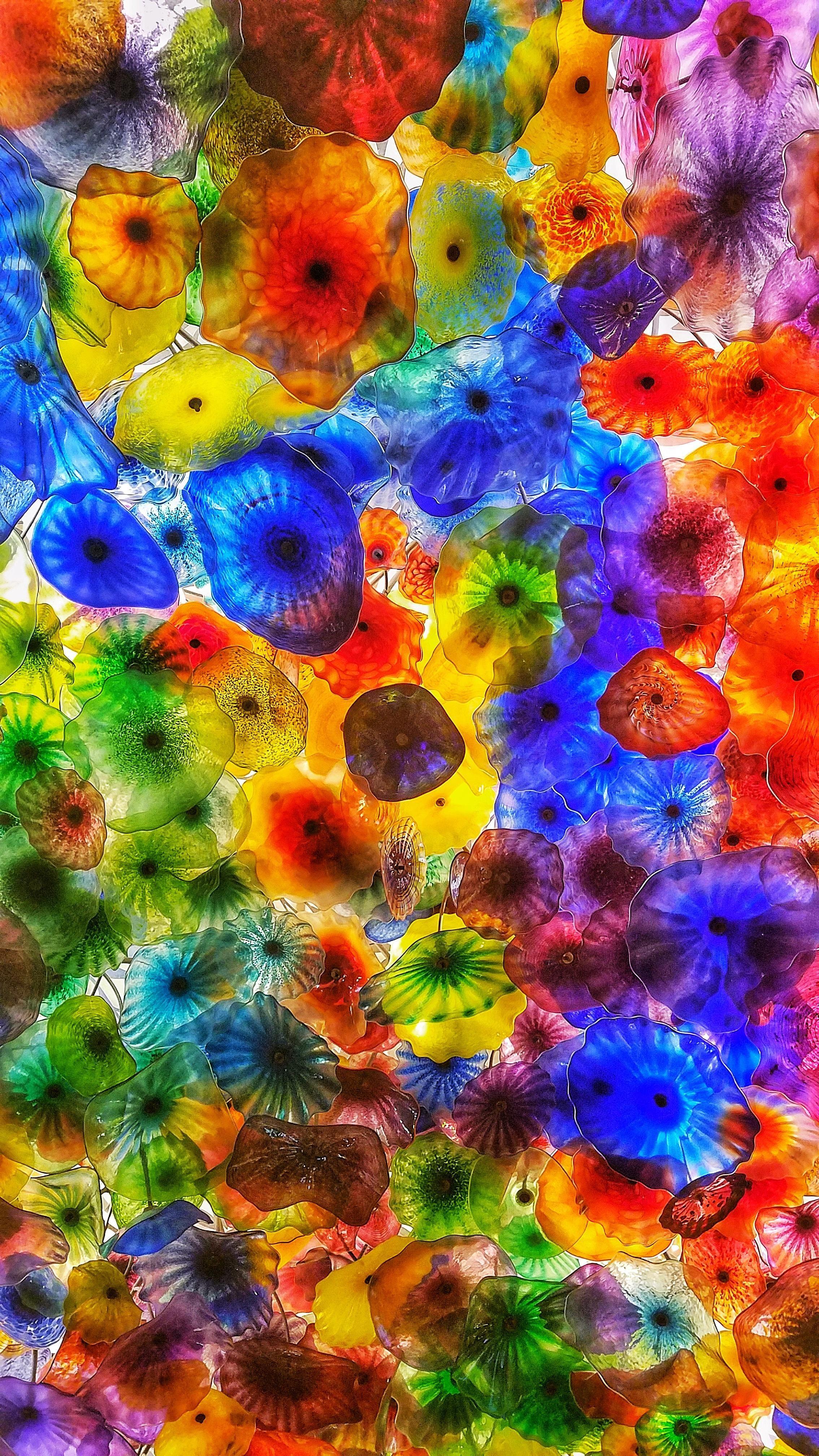 2268x4032 The ceiling at the Bellagio in Las Vegas. iPhone wallpaper
