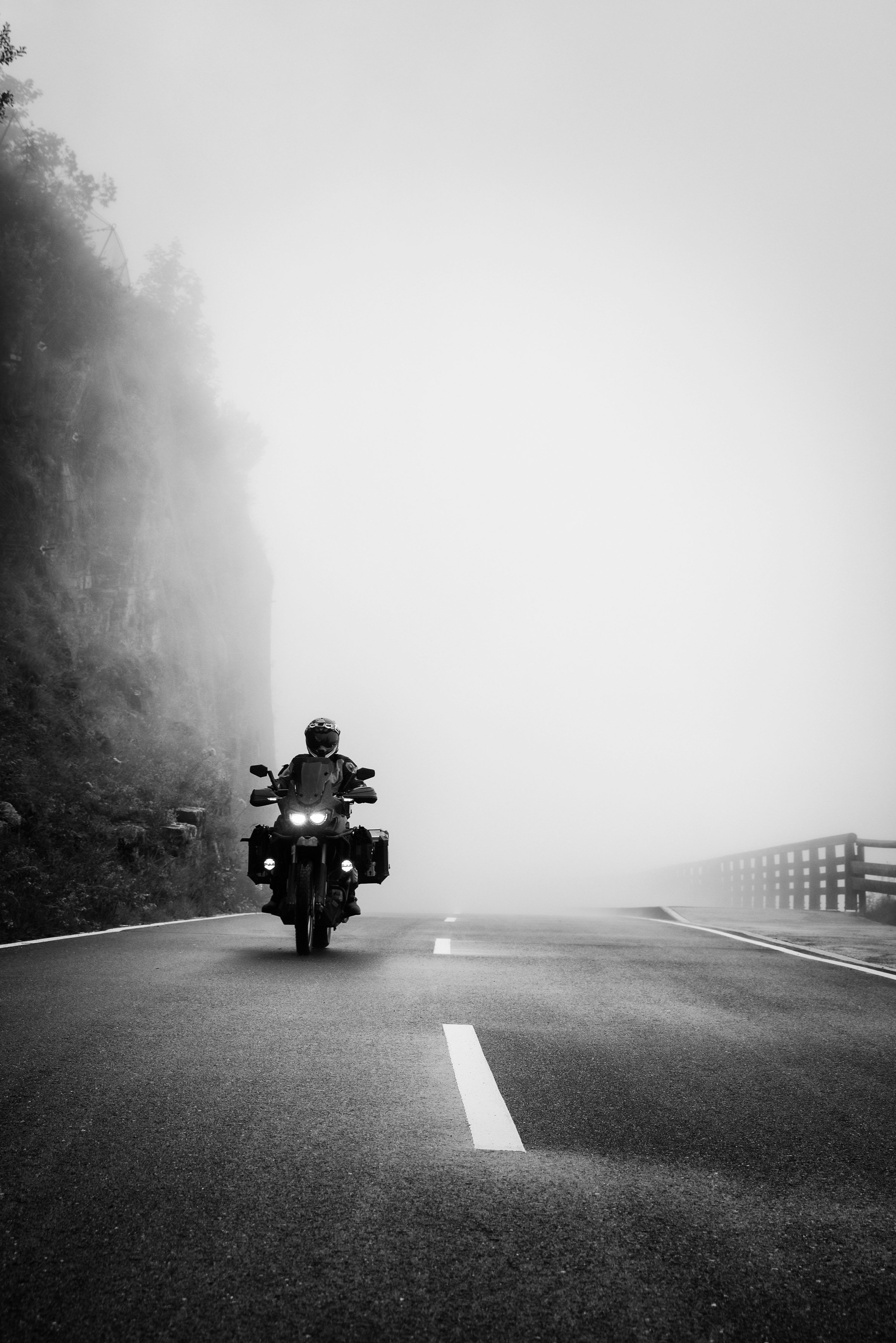 3000x4498 Touring Motorcycle Picture. Download Free Image