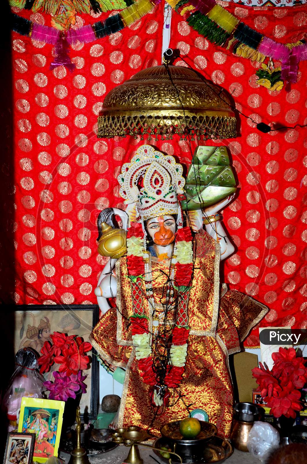 1060x1600 Image Of Beautiful View Of Balaji Maharaj's Idol In India FP551389 Picxy
