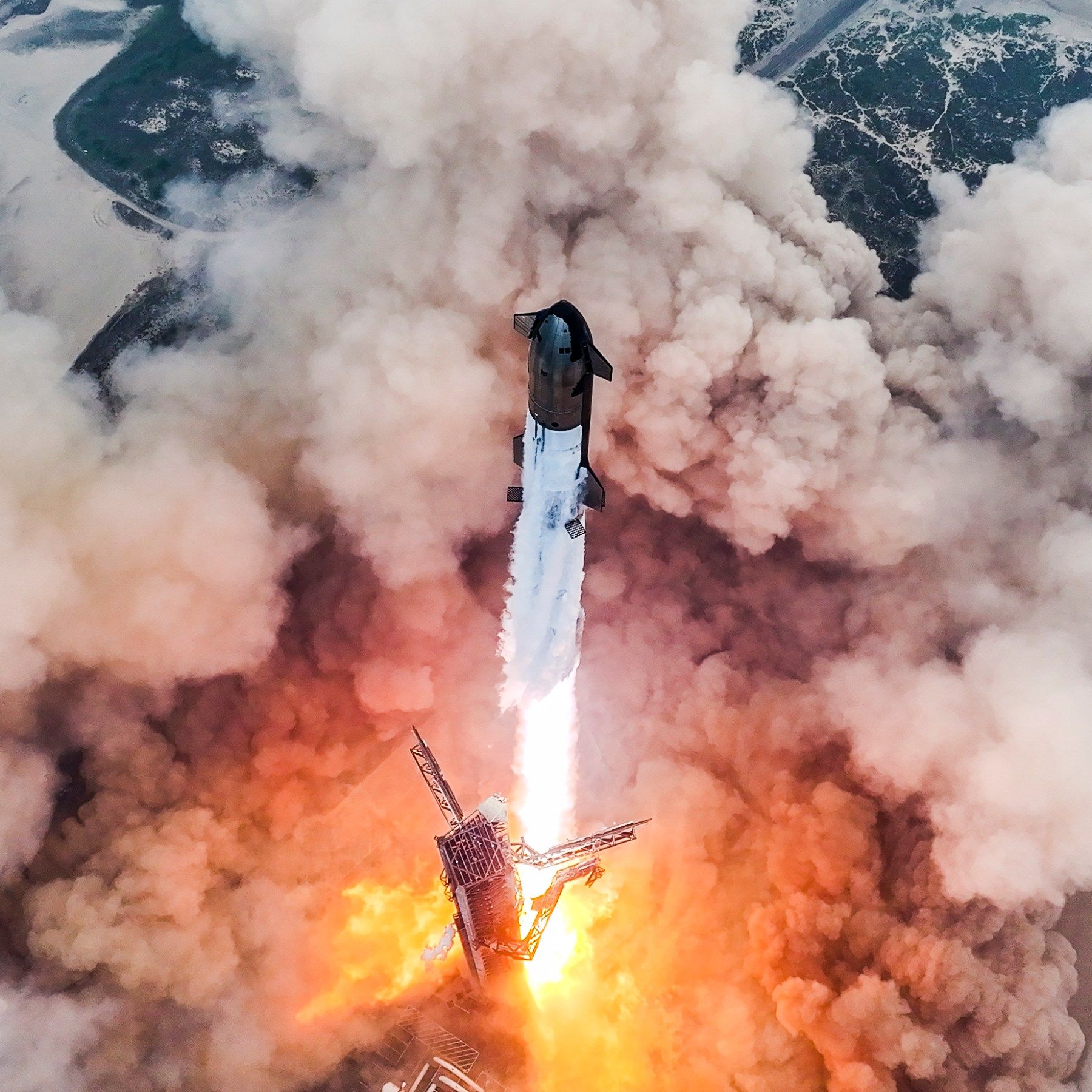 1800x1800 SpaceX's Starship Completes First Full Test Flight After Surviving Re Entry
