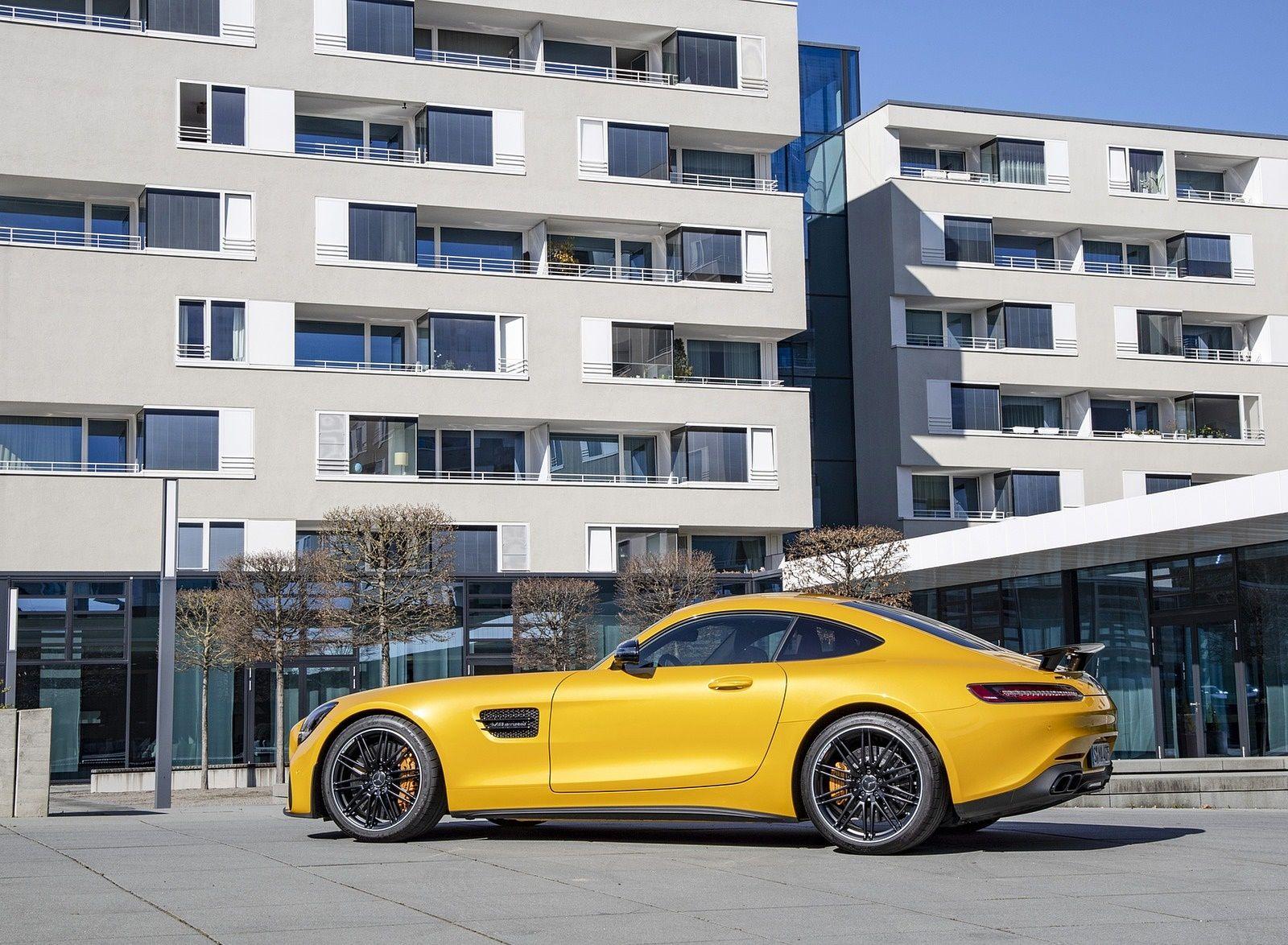 1600x1174 Mercedes AMG S Coupe (Color: AMG Solarbeam) Side Wallpaper (8)