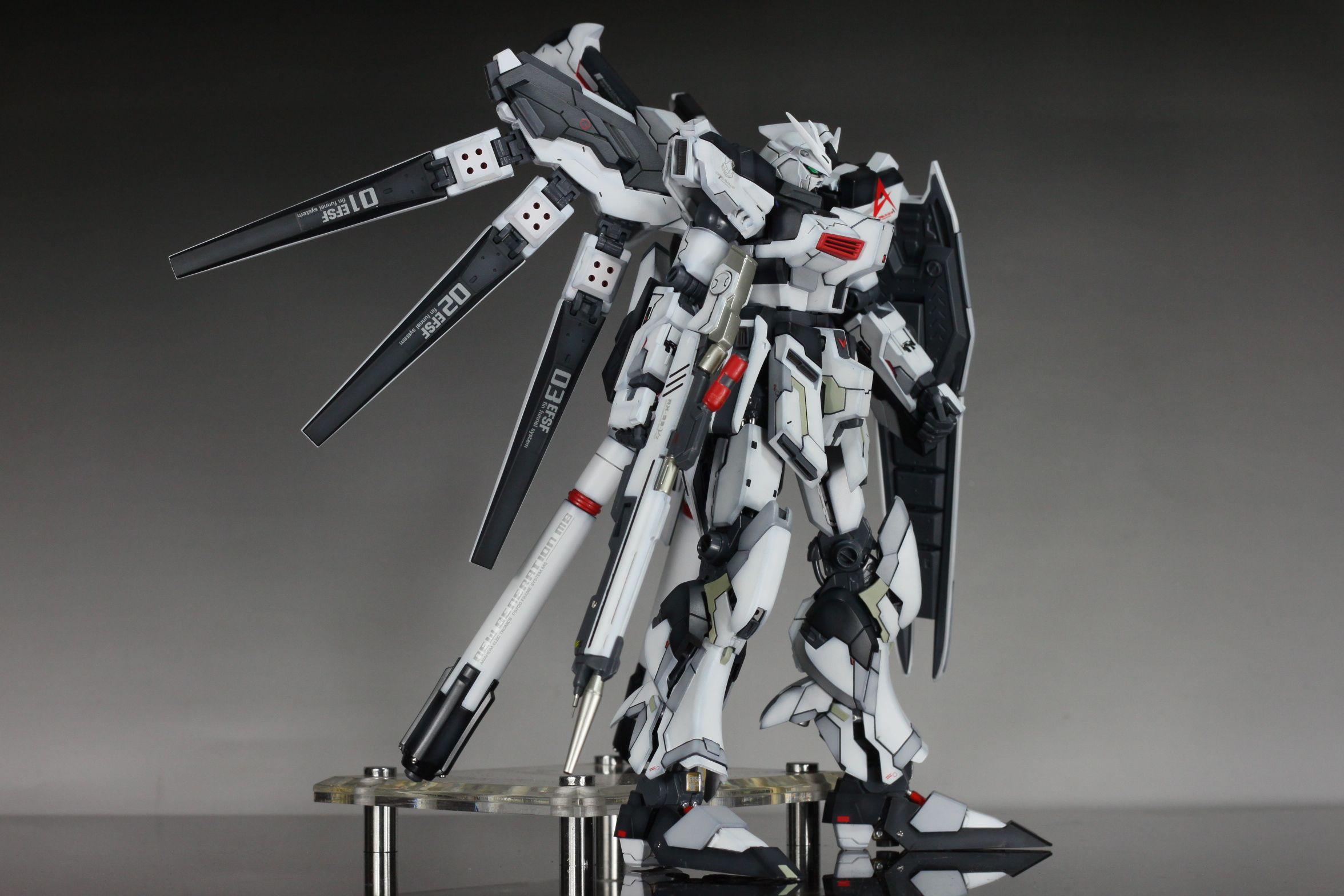 2352x1568 Gundam