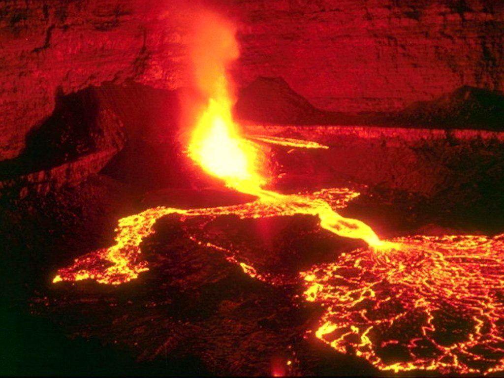 1024x768 Volcanic Eruption Wallpaper
