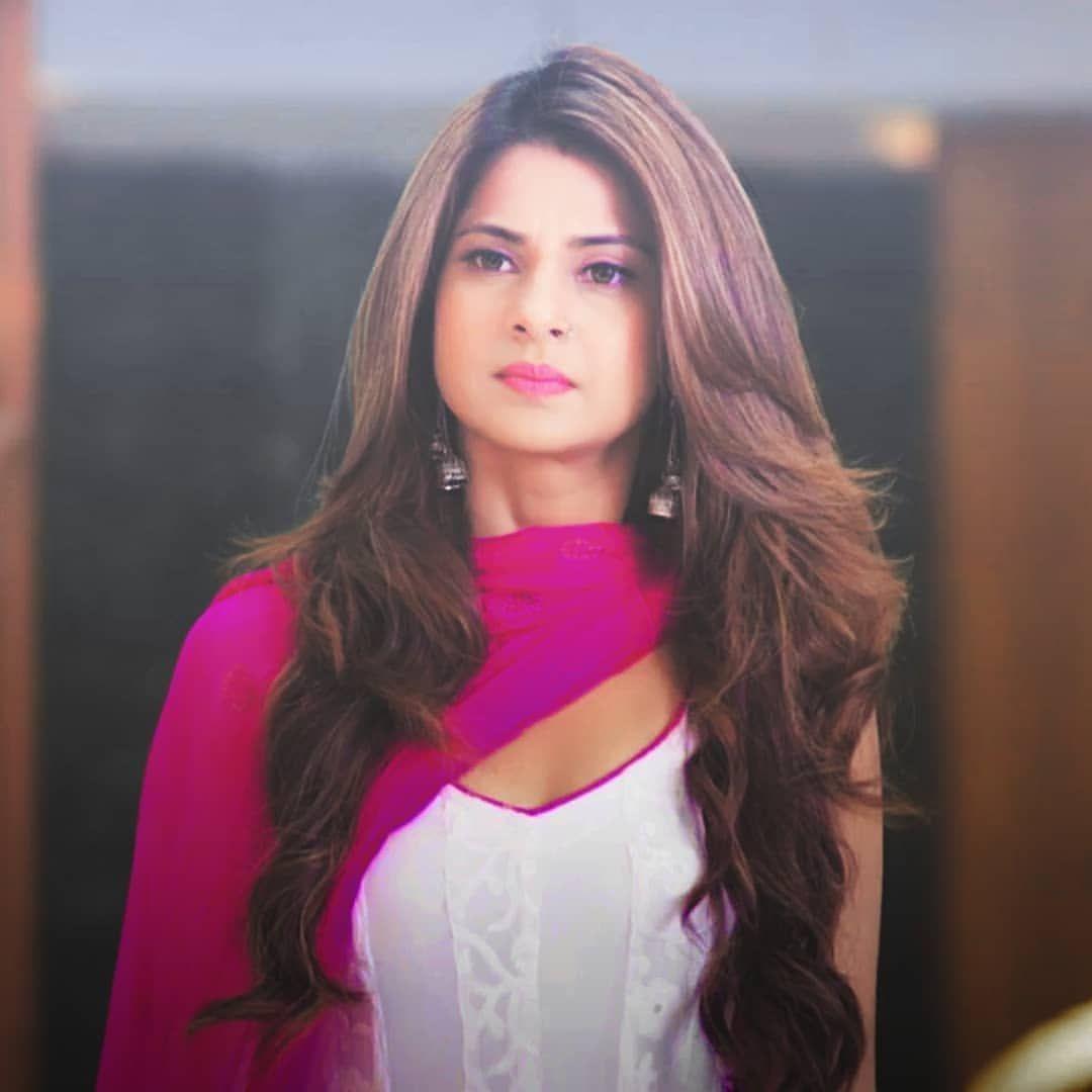 1080x1080 Jennifer Winget Holic ❣ on Instagram: “I cannot get enough of her beauty! She is unreal, everything with her loo. Jennifer winget, Beauty, Jennifer winget beyhadh