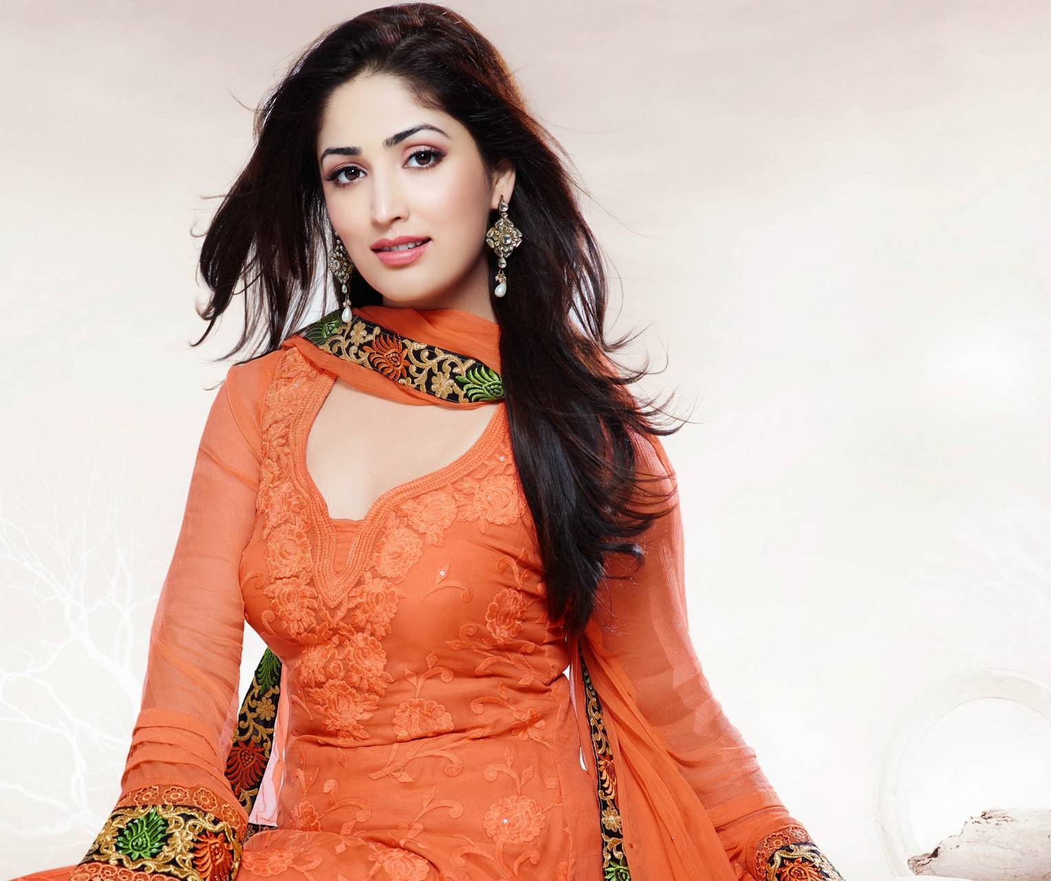 Yami Gautam Full Hd Wallpapers Top Free Yami Gautam Full Hd Backgrounds Wallpaperaccess 1519