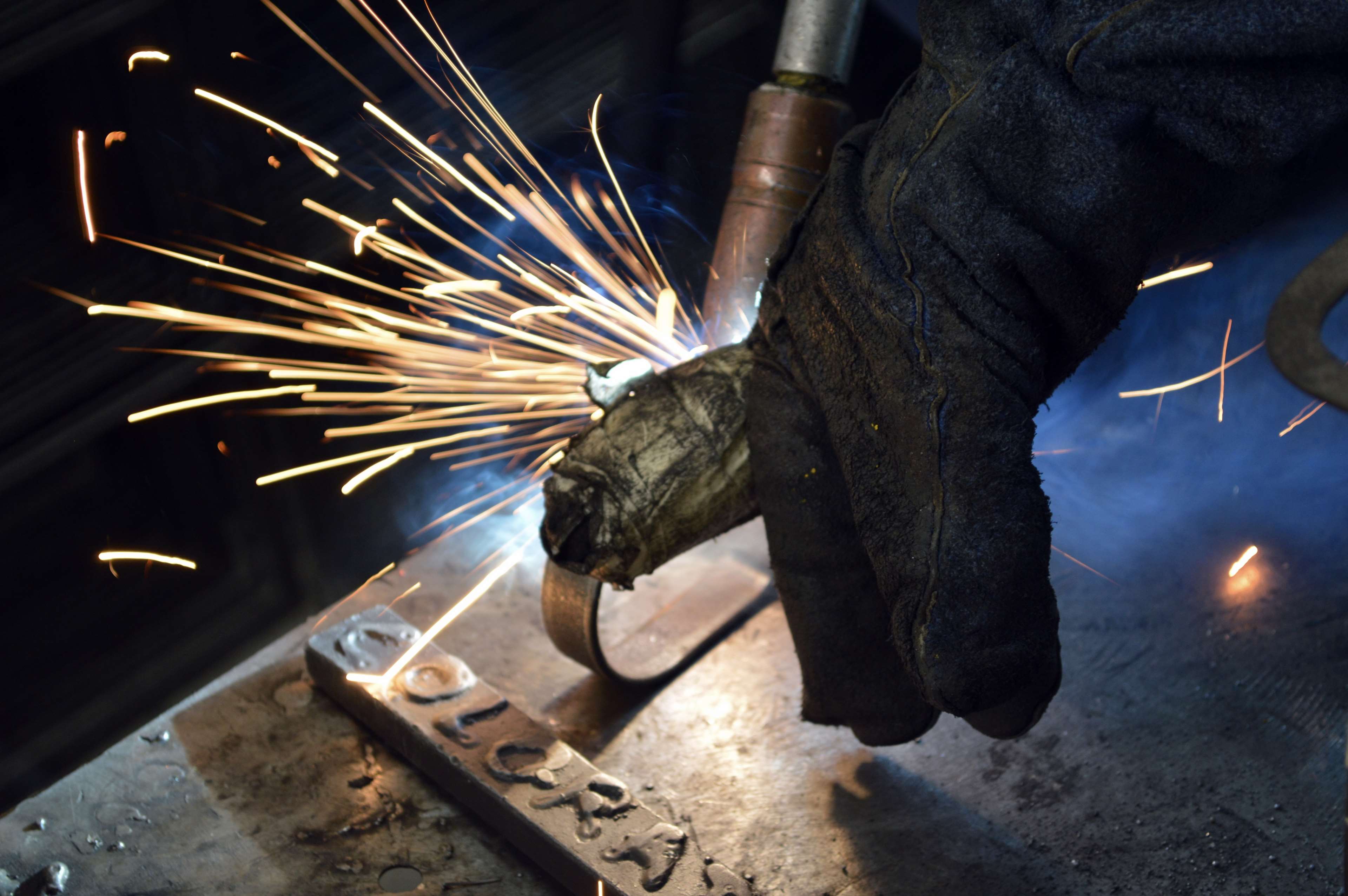 3840x2553 gloves, industrial, industrial safety, machine, manufactures, metallurgy, metalurgica, protection, security, subject premium, tool, welder, welding, work, worker 4k wallpaper. Mocah HD Wallpaper