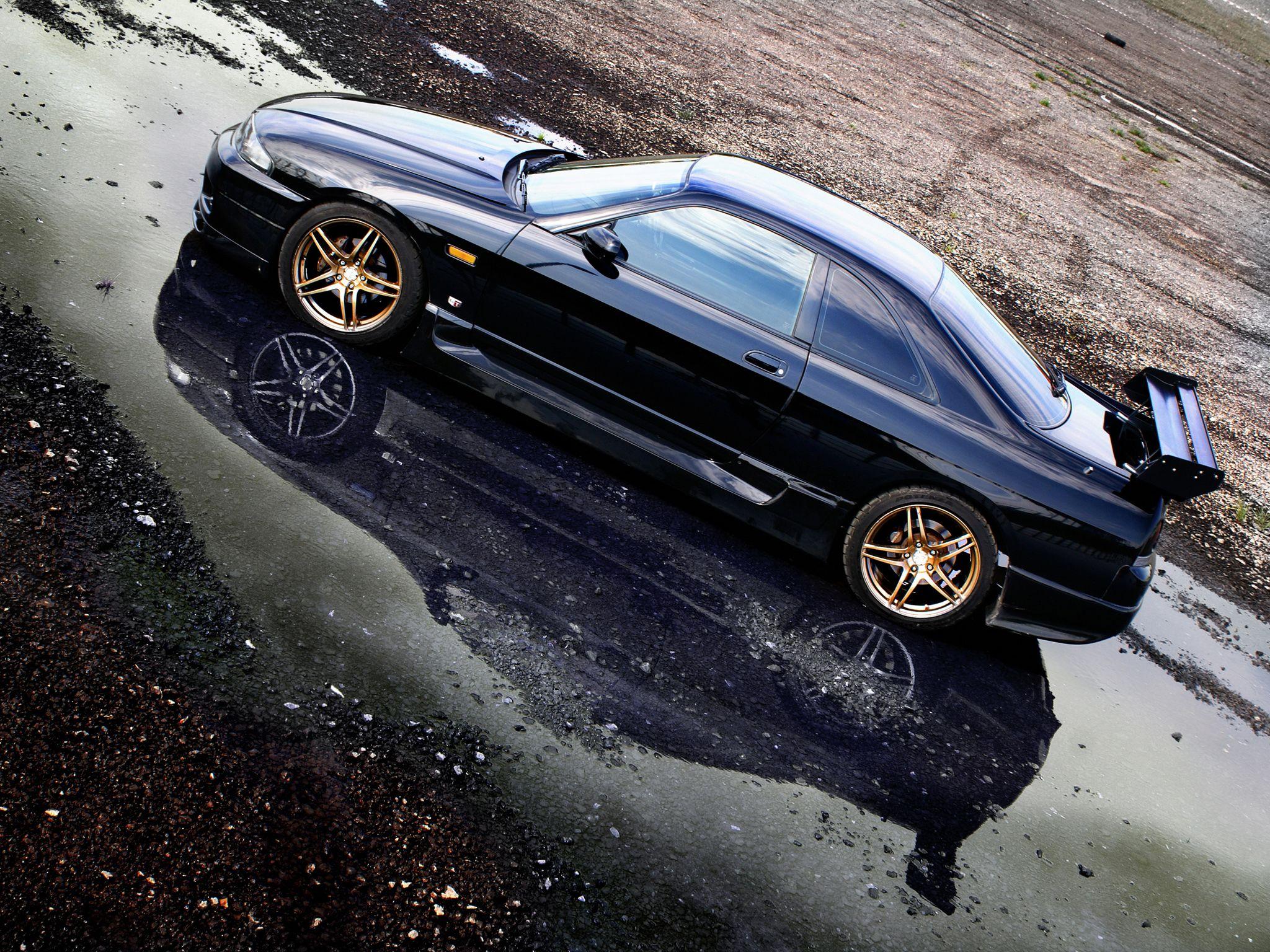2048x1536 Nissan Skyline Picture