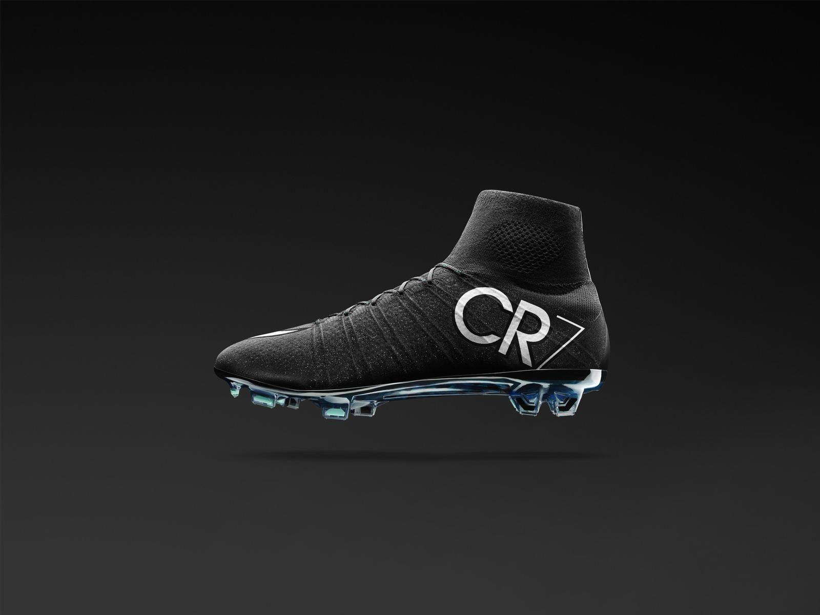 cr7 black