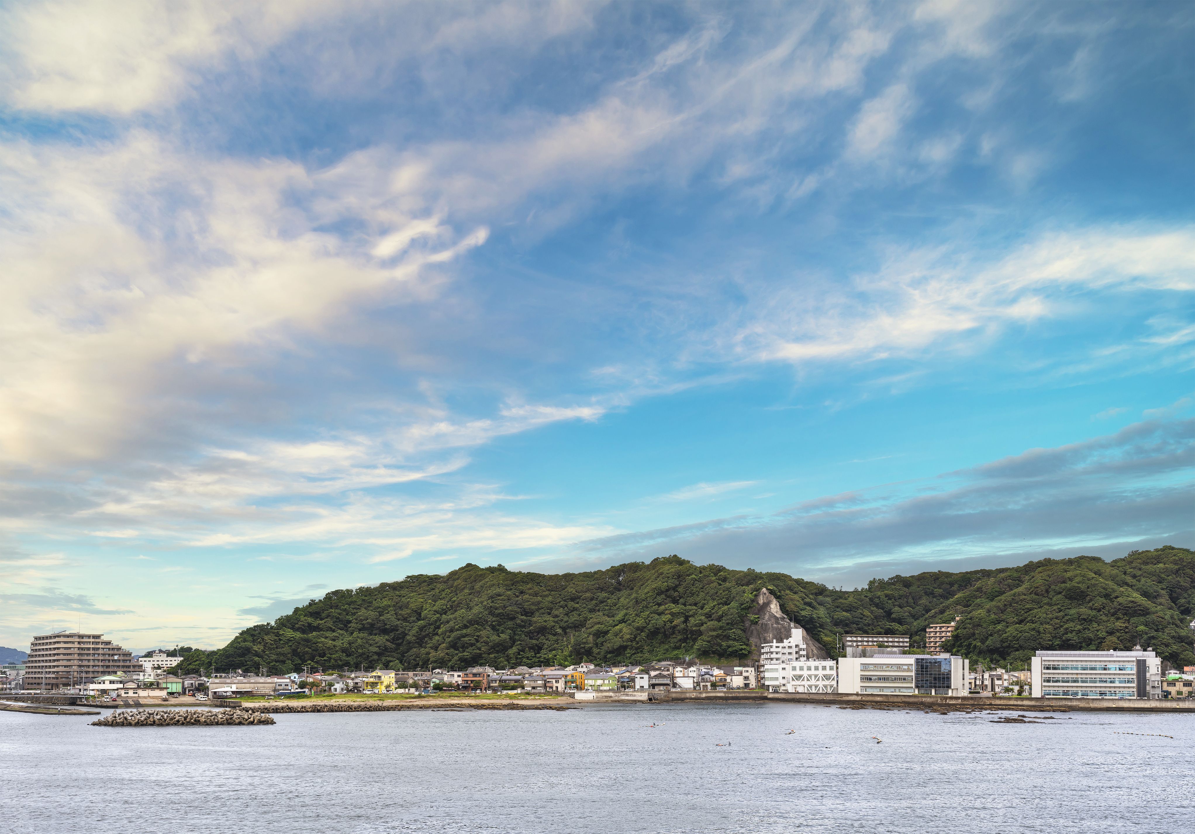 4088x2854 Miura Peninsula: A Summer Getaway from Tokyo with Fresh Seafood and Small Beaches