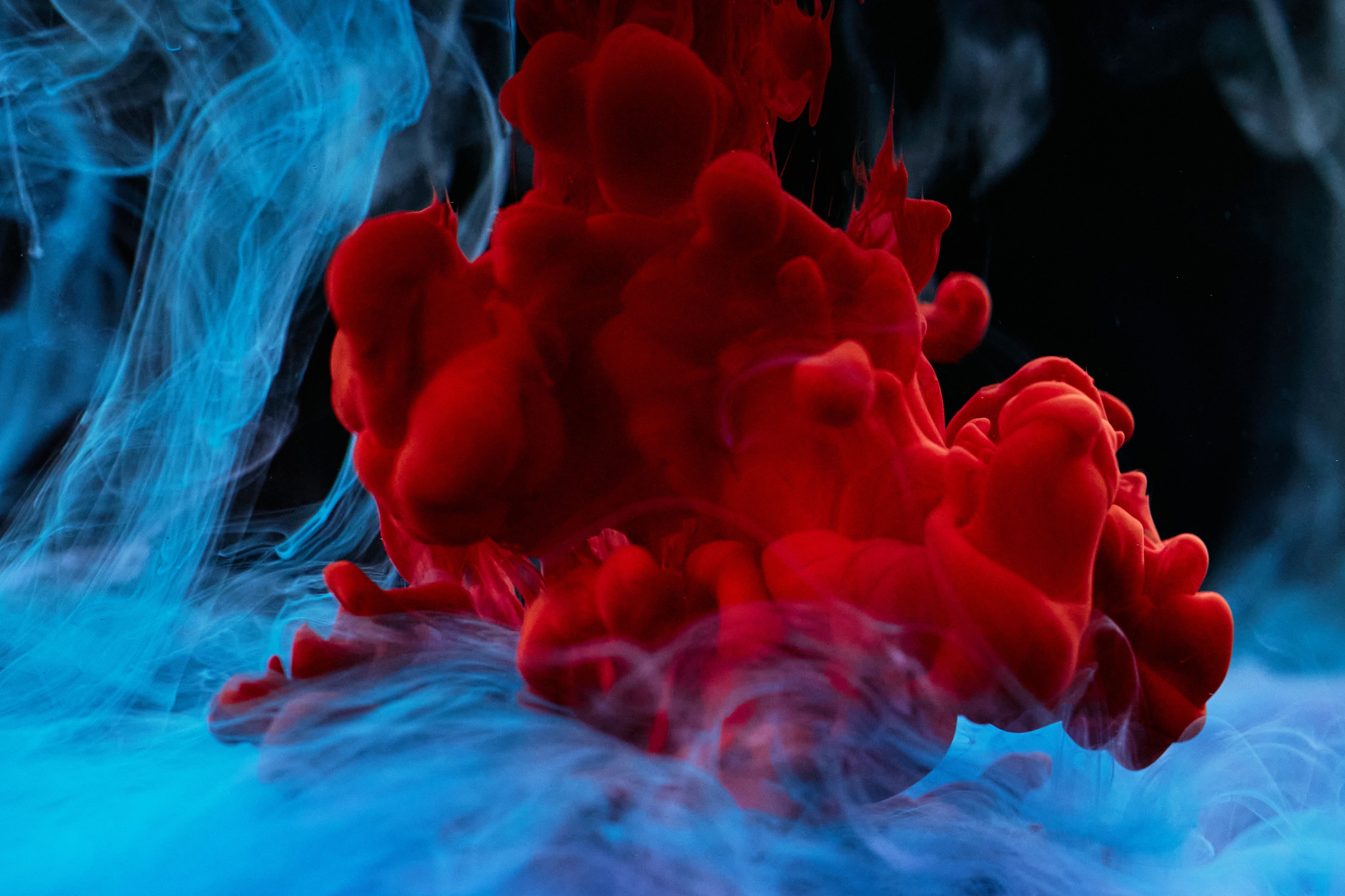 4202x2801 Red Smoke on Black Background · Free