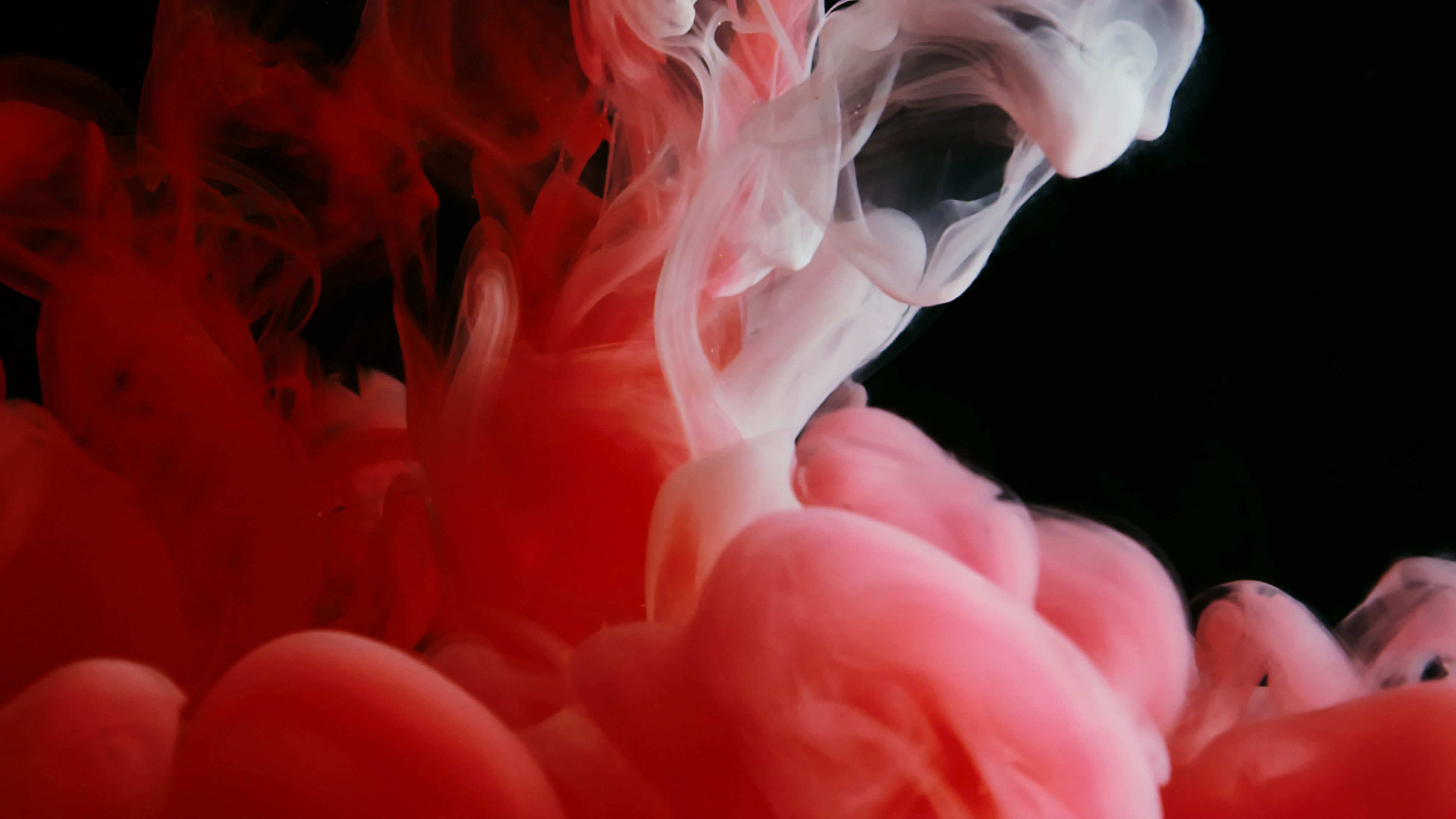 3840x2160 Red Smoke on Black Background · Free