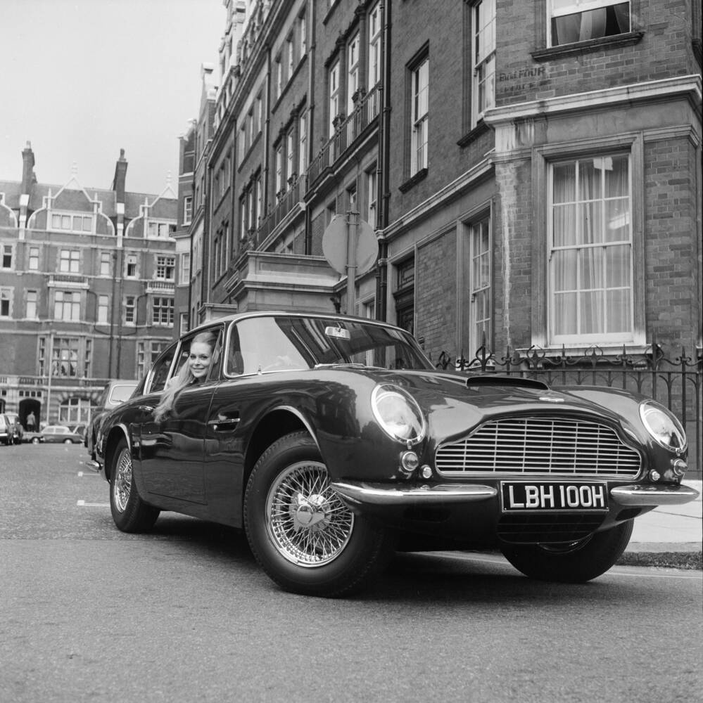 999x1000 Aston Martin DB6 Mark 2 in 1969