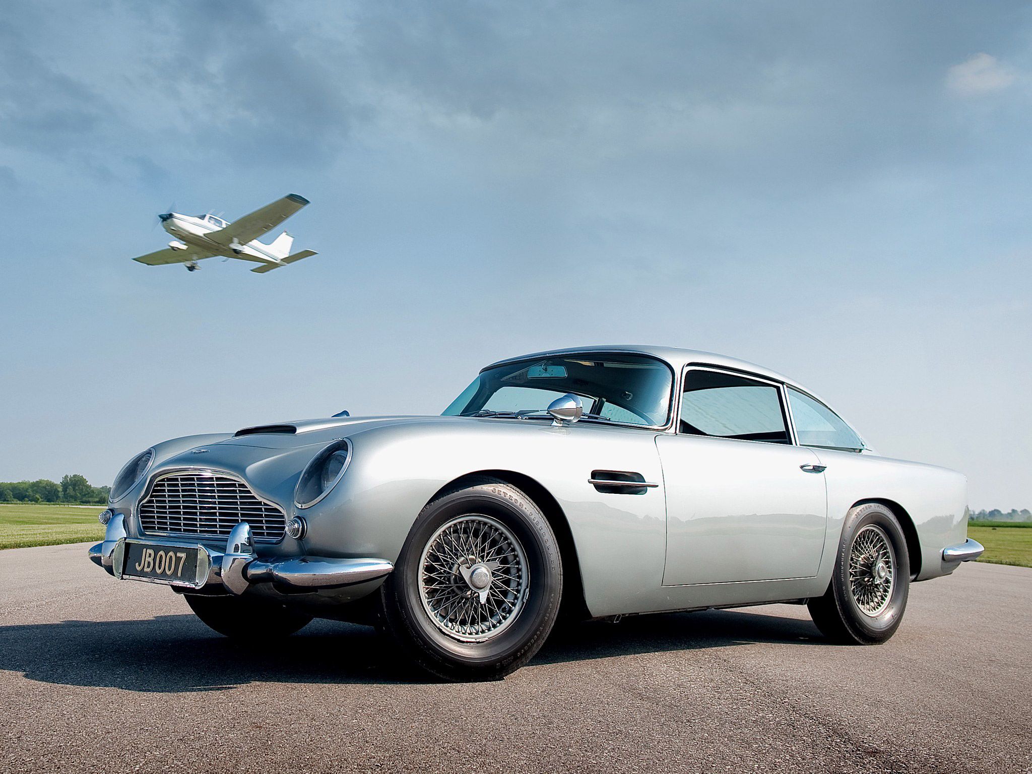 2048x1536 Aston Martin DB5 Wallpaper