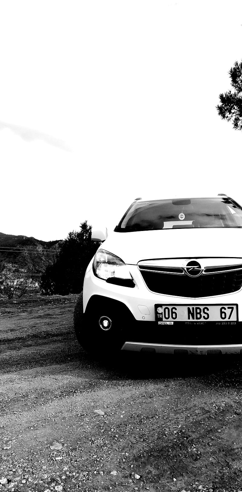 800x1623 Opel mokka, car, mokka, monochrome, opel, HD phone wallpaper