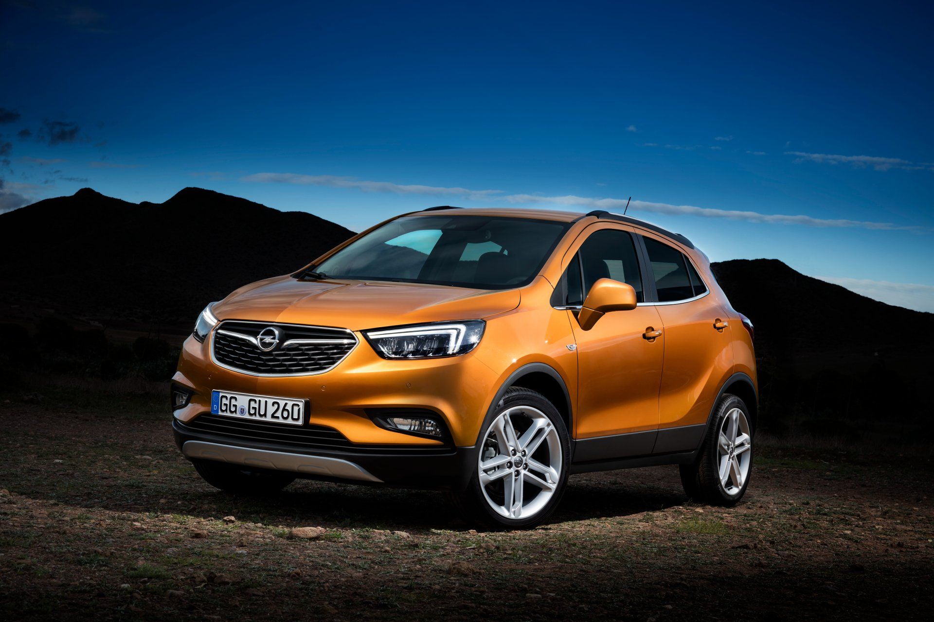 1920x1280 Opel Mokka in Orange