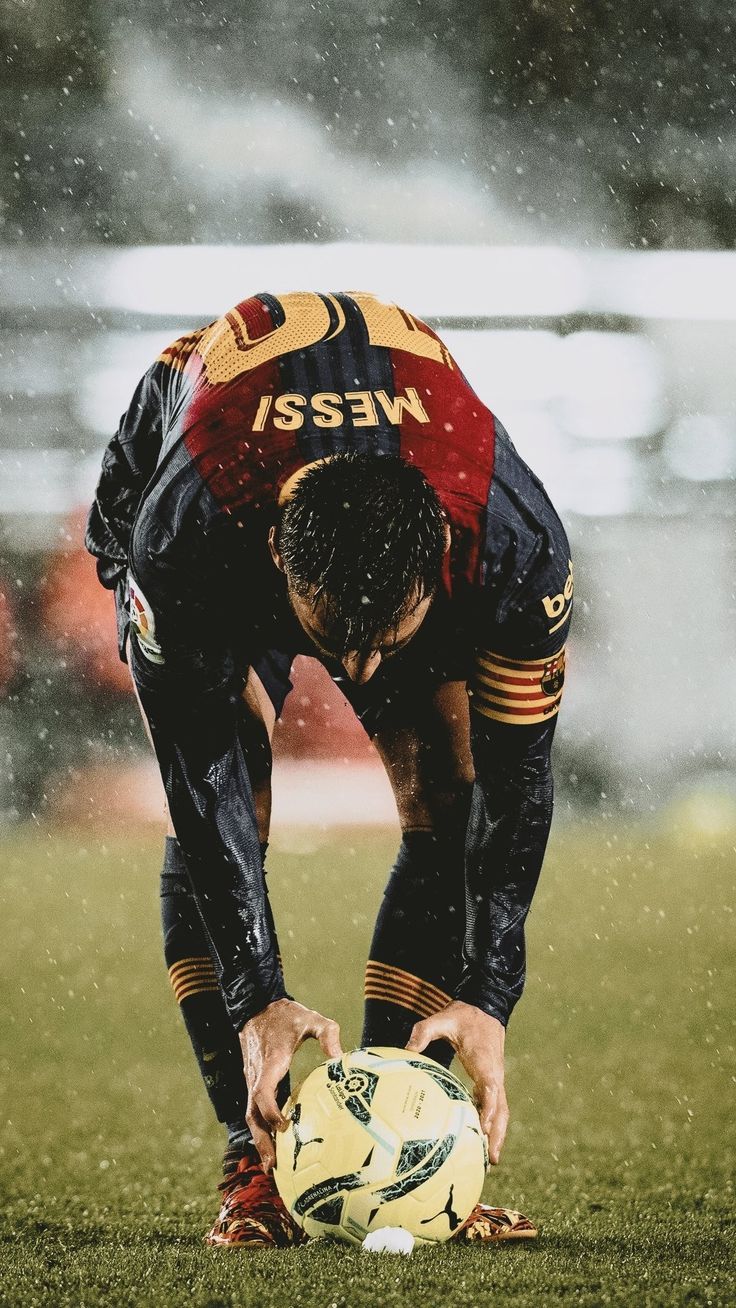 736x1308 Cold soccer image. Messi ballon dor wallpaper, Old messi wallpaper, Leo messi