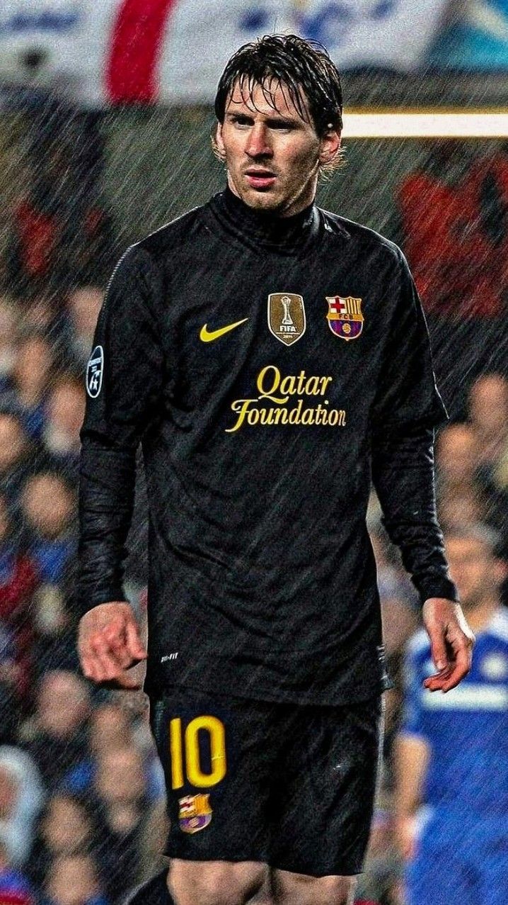 718x1277 Messi 10