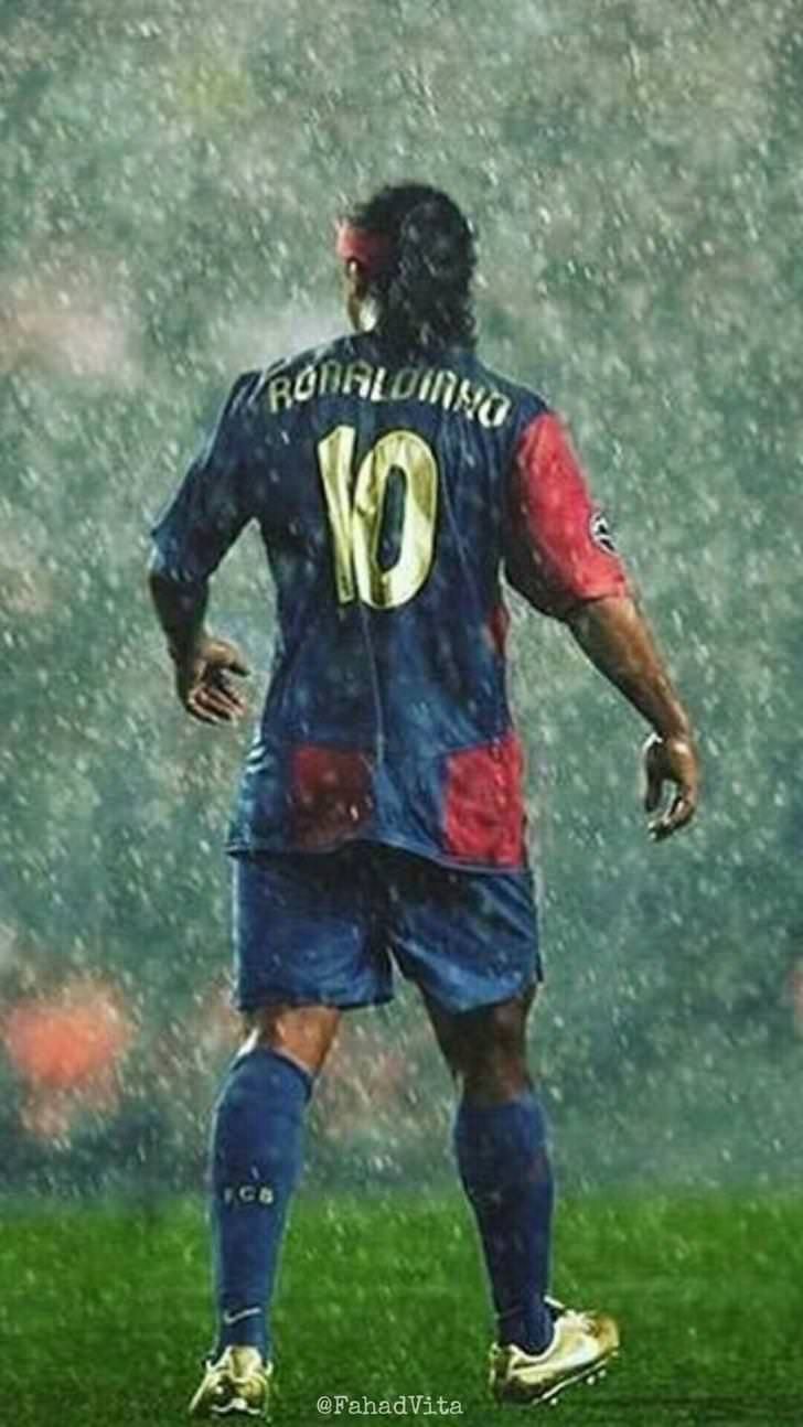 728x1294 Messi And Ronaldinho Wallpaper