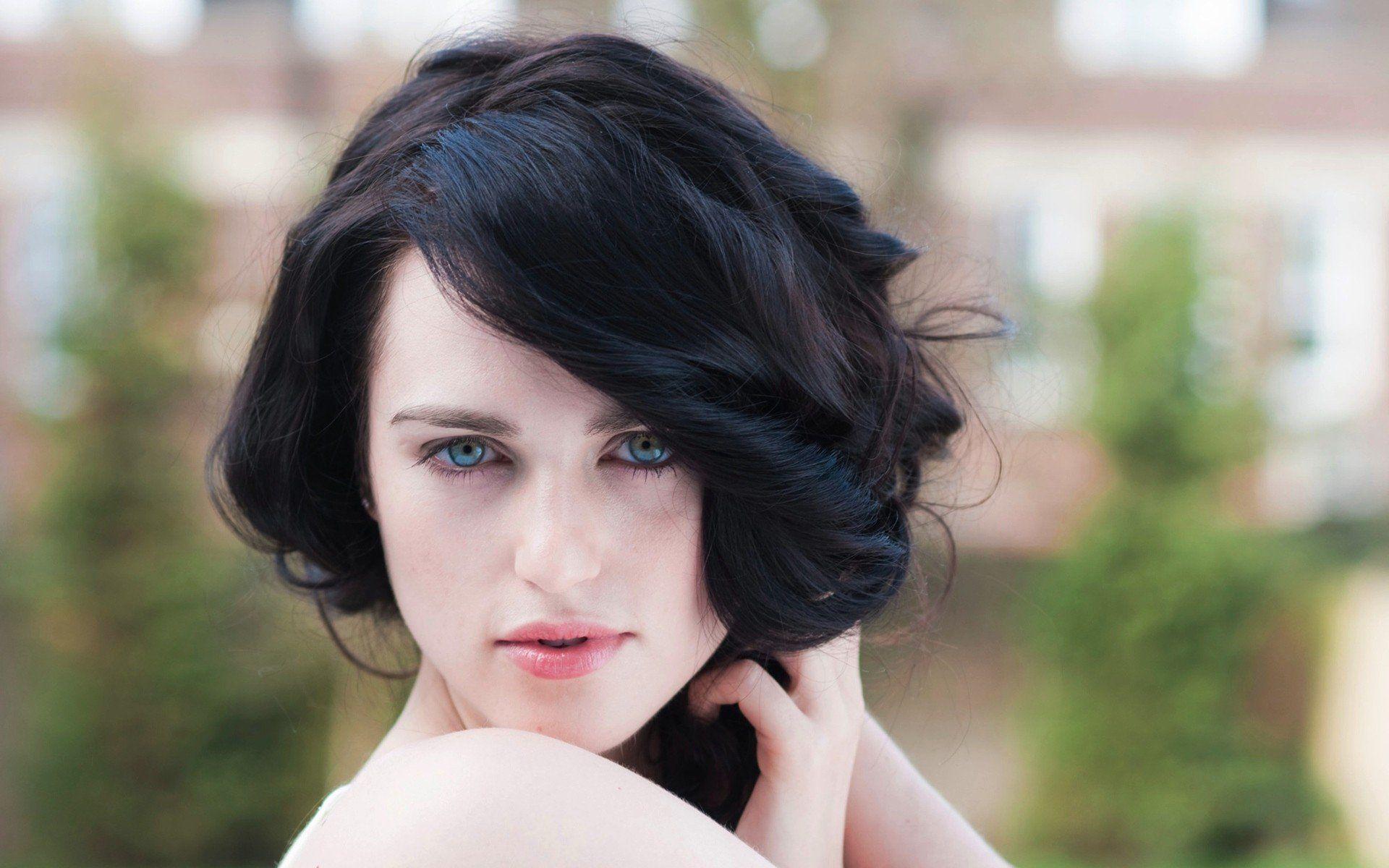 1920x1200 Katie McGrath HD Wallpaper / Desktop and Mobile Image & Photo