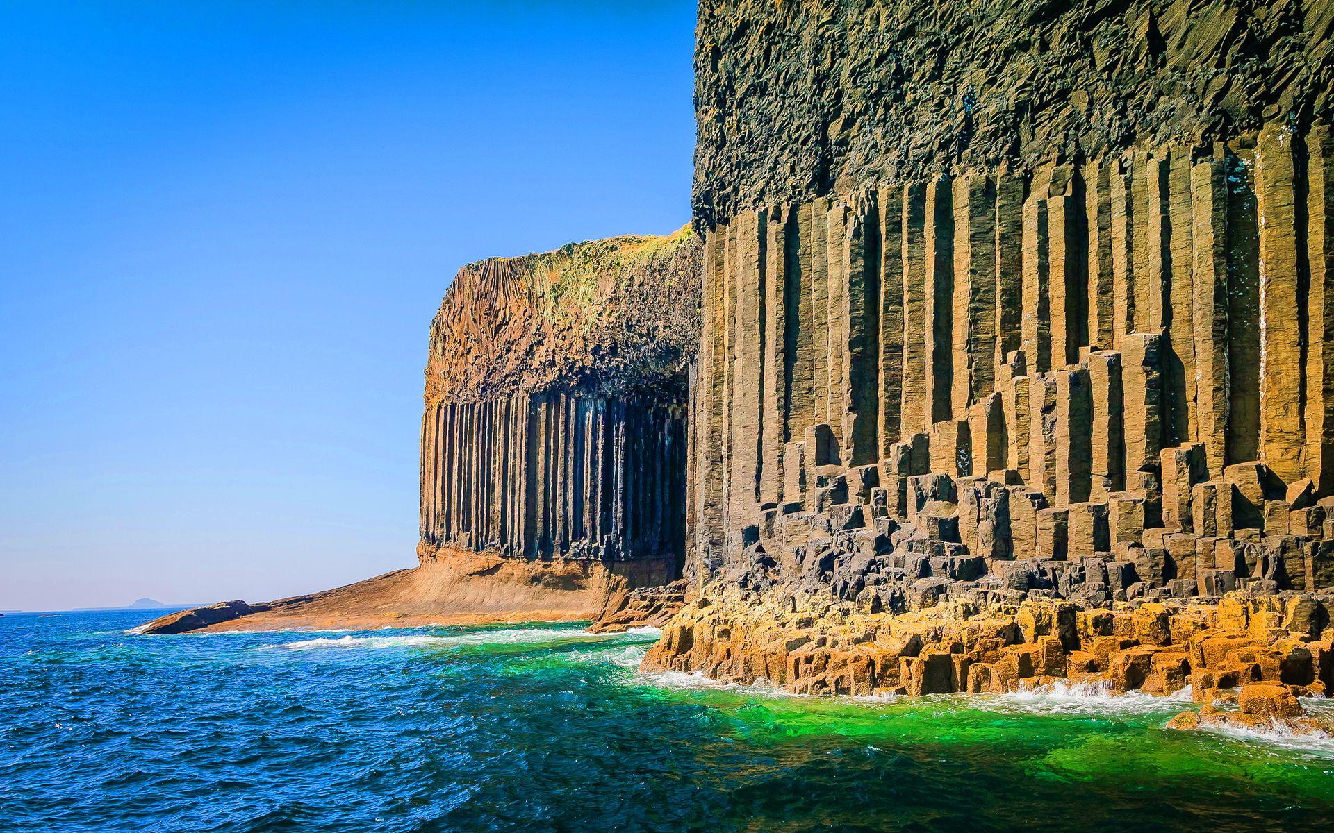 1920x1200 Staffa island shore scotland