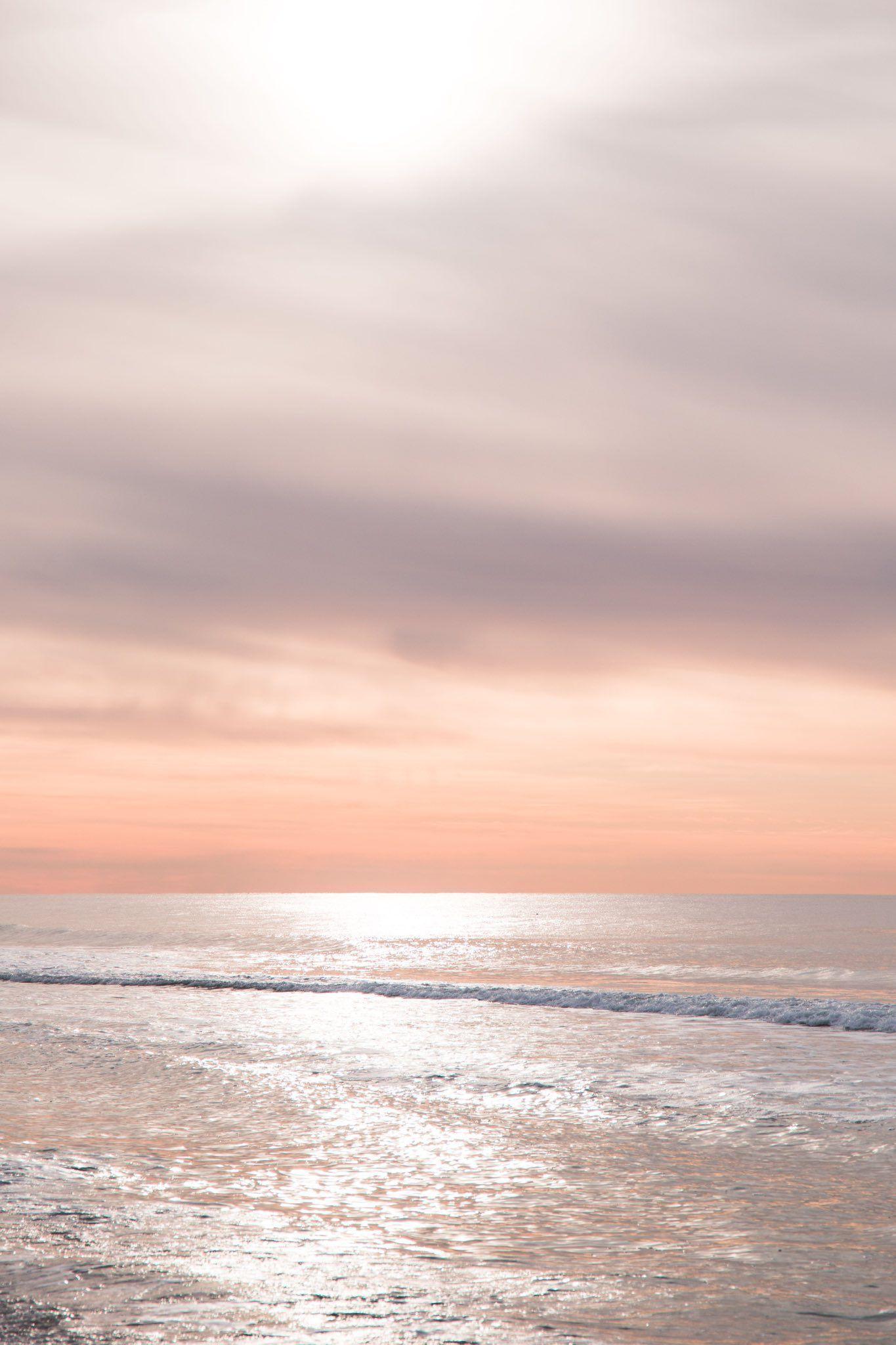 1365x2048 A day at the beach