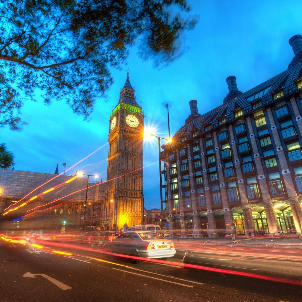 1024x1024 Big Ben in London at Night iPad Wallpaper Free Download