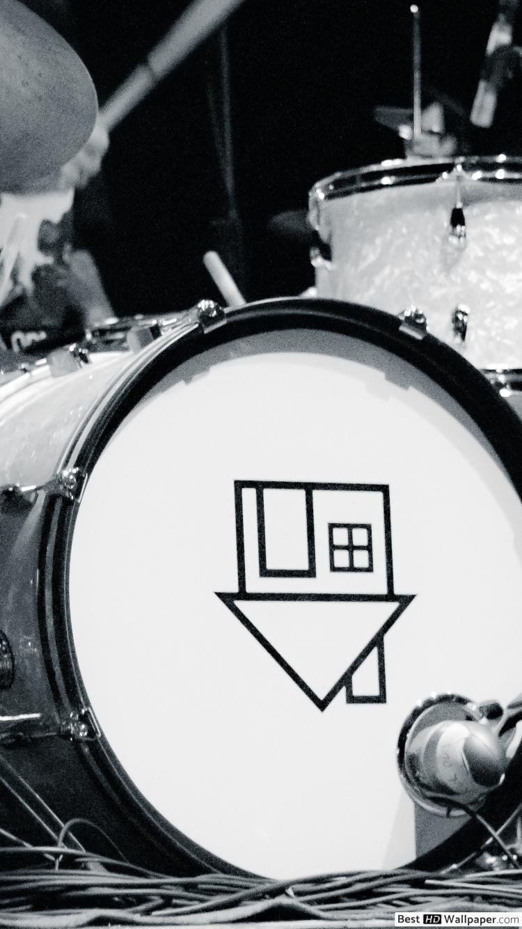 750x1334 Drum set HD wallpaper download