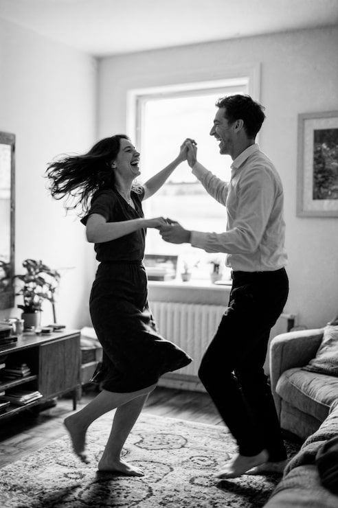 492x740 Waltz dance Image