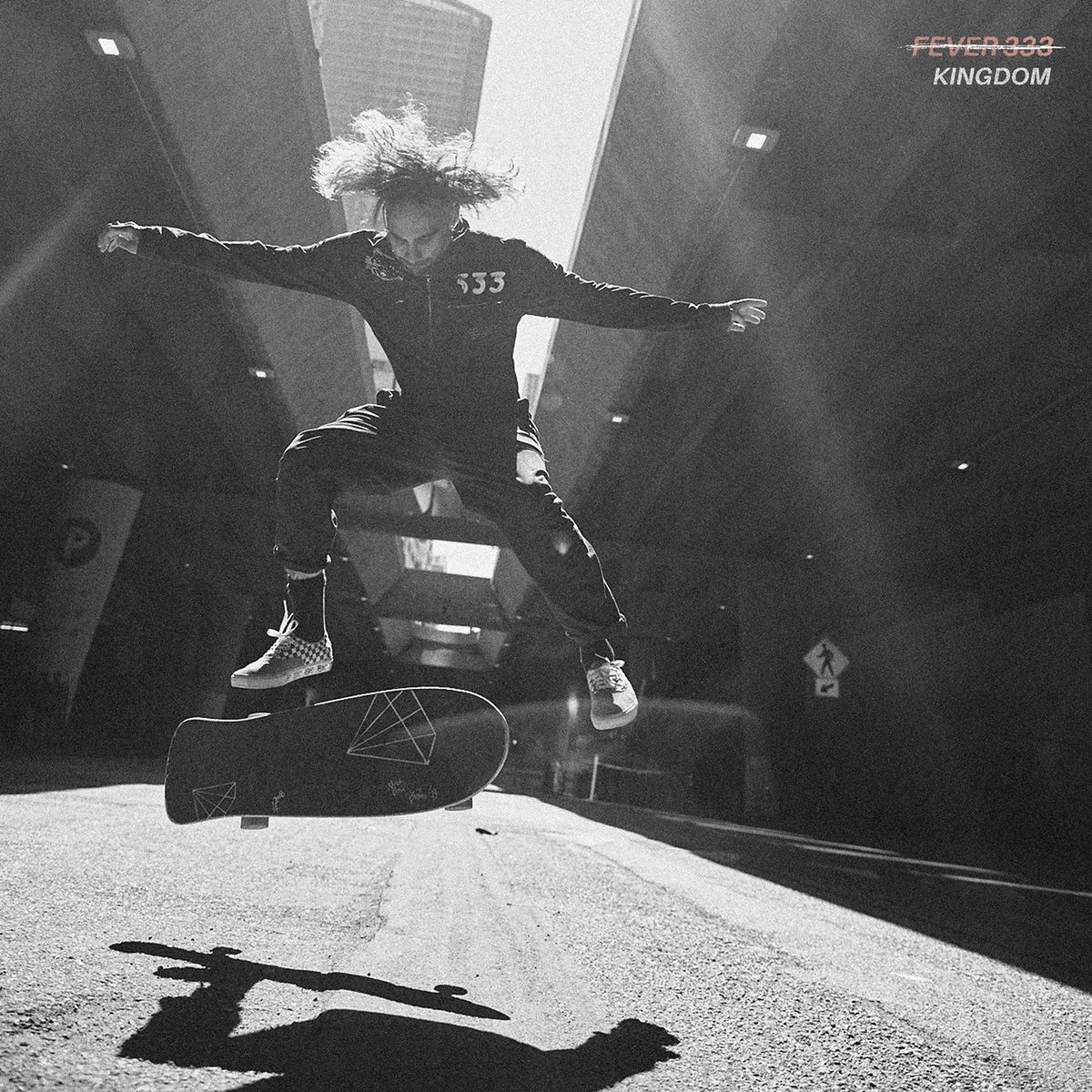 1200x1200 Playlist 100% FEVER 333. À écouter sur Deezer