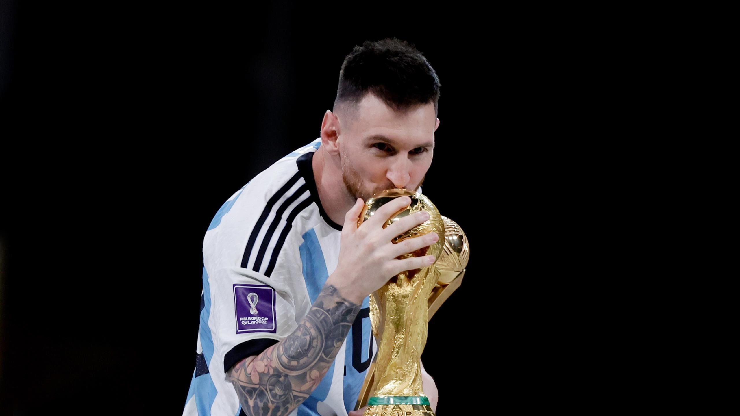 2560x1440 Wallpaper kiss, kiss, Lionel Messi, world Cup, Qatar, Lionel Messi for mobile and desktop, section спорт, resolution 2560x1440