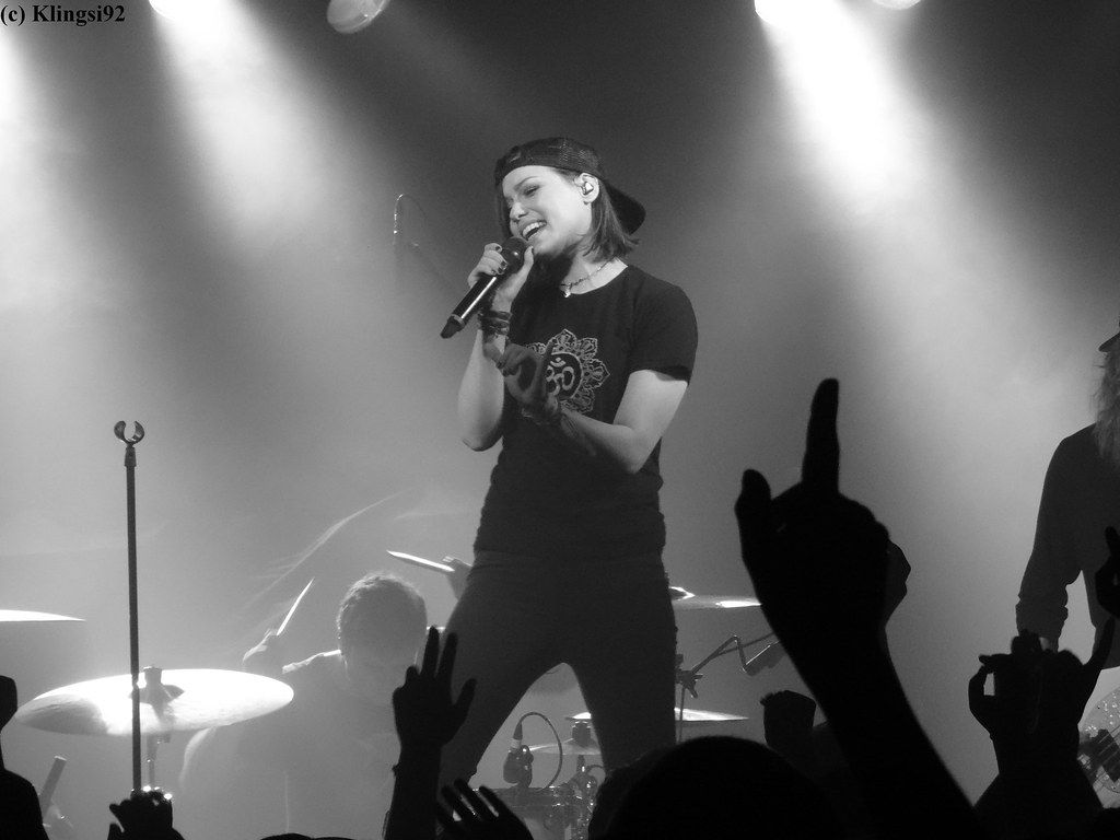 1024x768 Tonight Alive. Theaterfabrik München (06.12.14)
