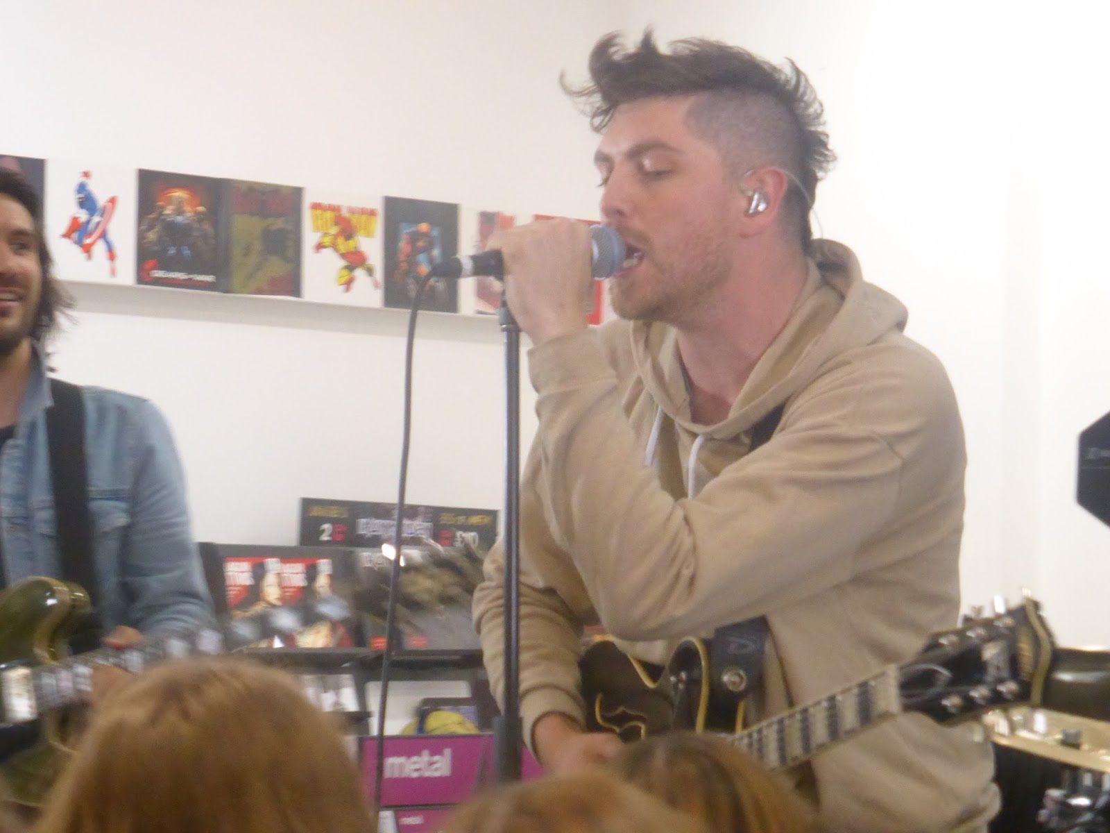 1600x1200 EVEN THE STARS: Twin Atlantic HMV September 2016
