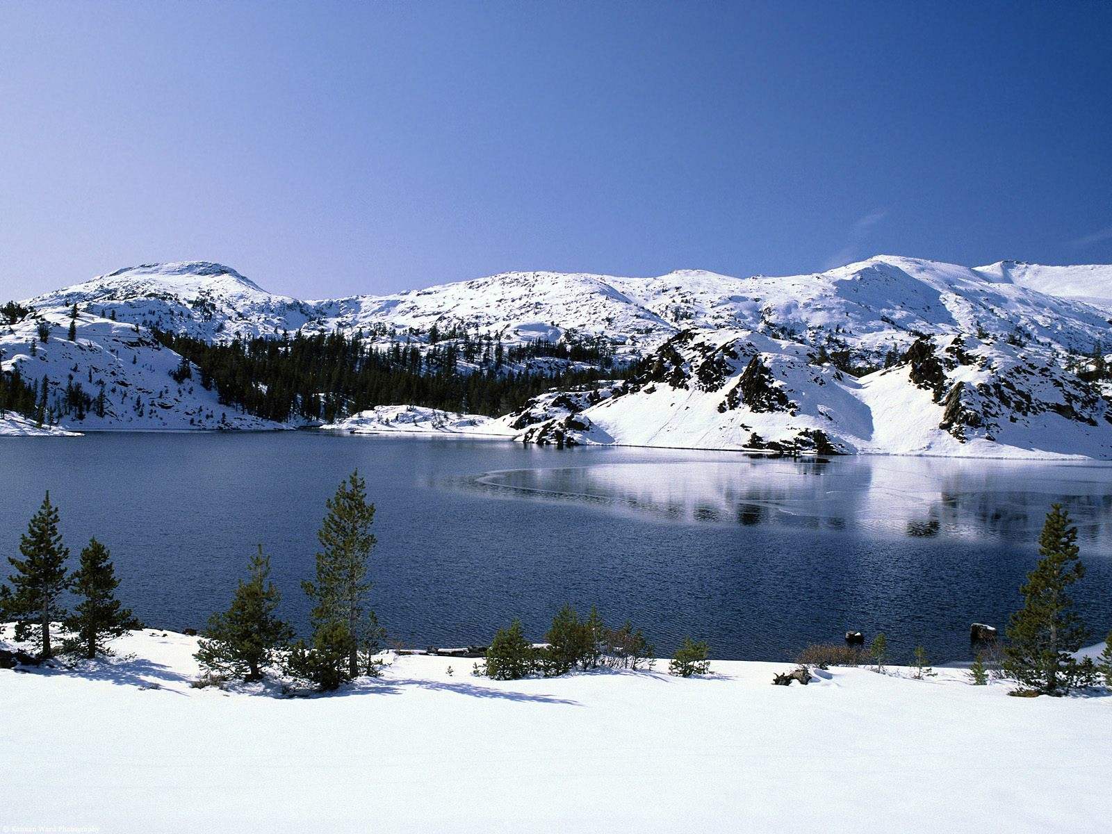 1600x1200 Yosemite Winter Windows 7 Scenery Desktop Wallpaper. Scenery