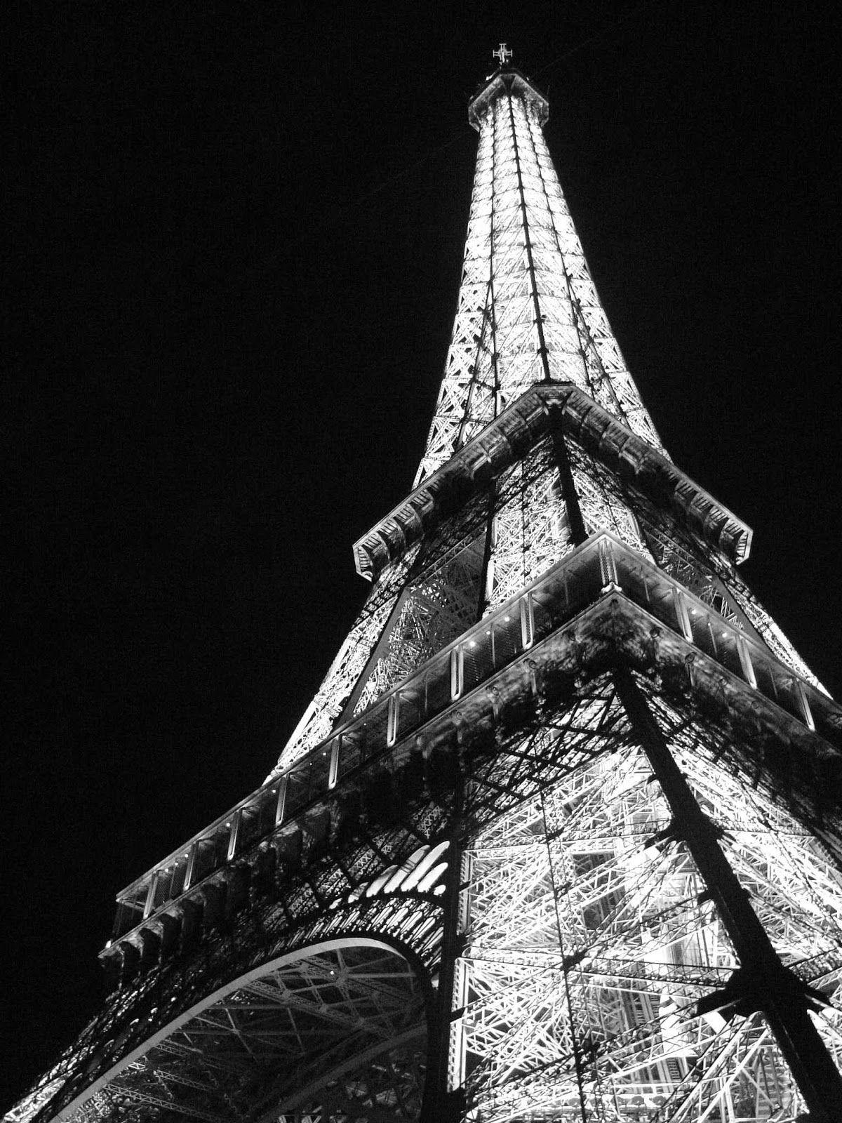 1200x1600 Eiffel Tower Wallpaper Black And White Tower