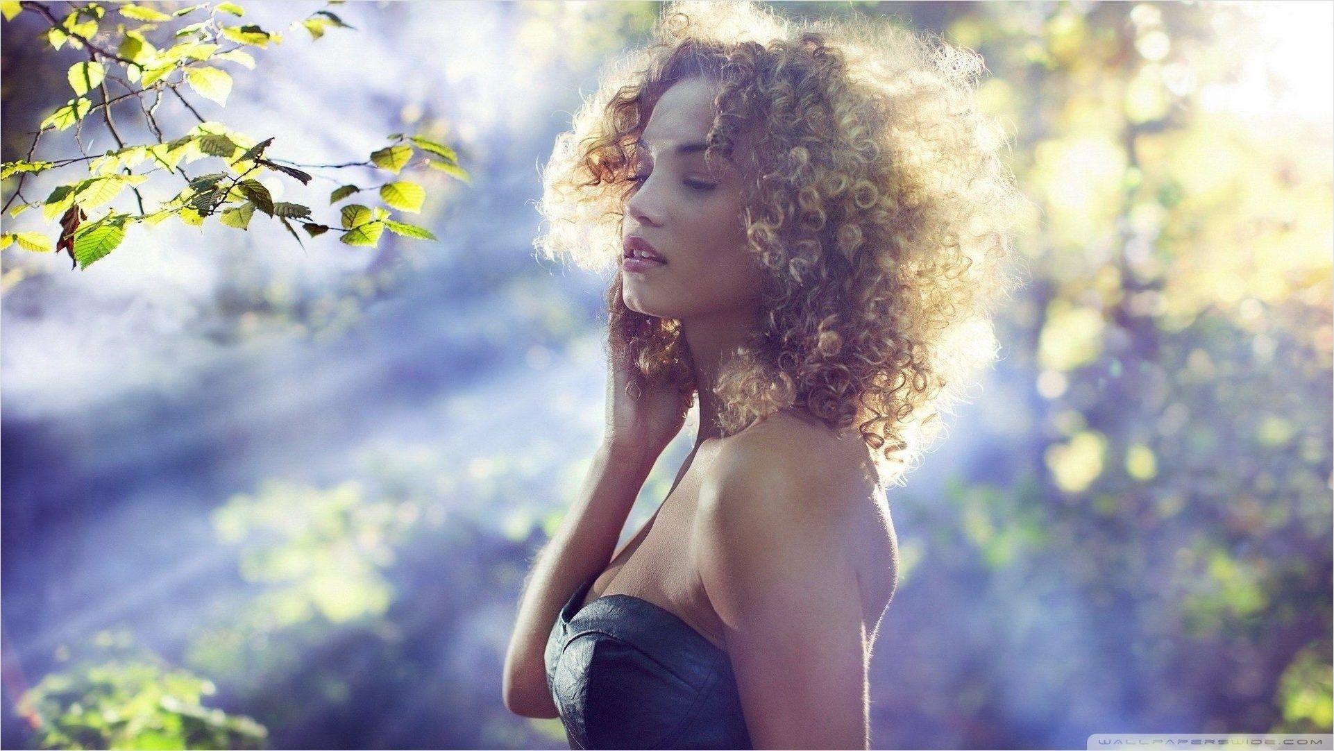 1922x1082 Curly Girl