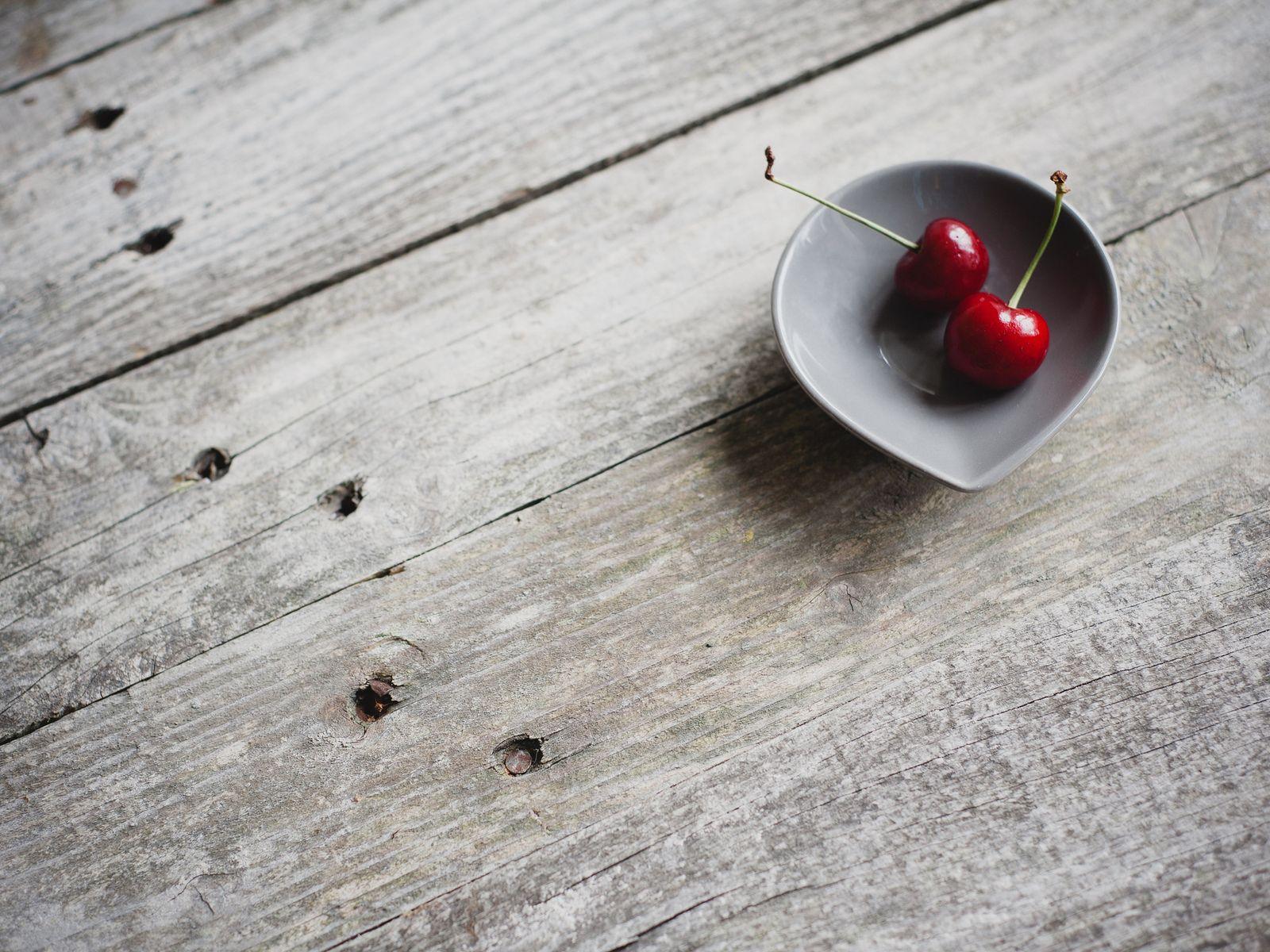 1600x1200 HD Nature Wallpaper: Two Cherries in Bowl Selective Color Photo