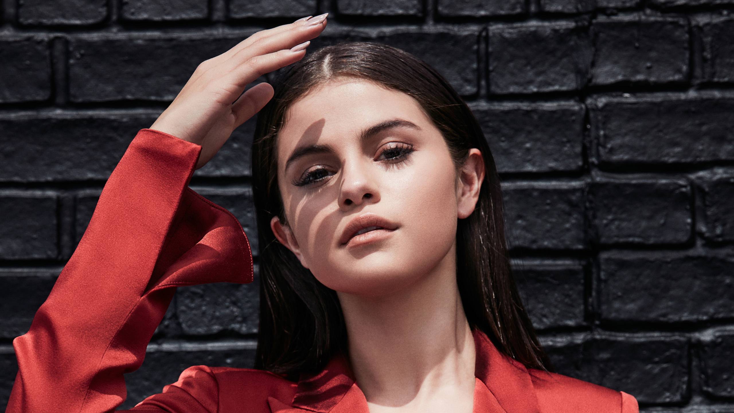 2560x1440 Selena Gomez Wallpaper