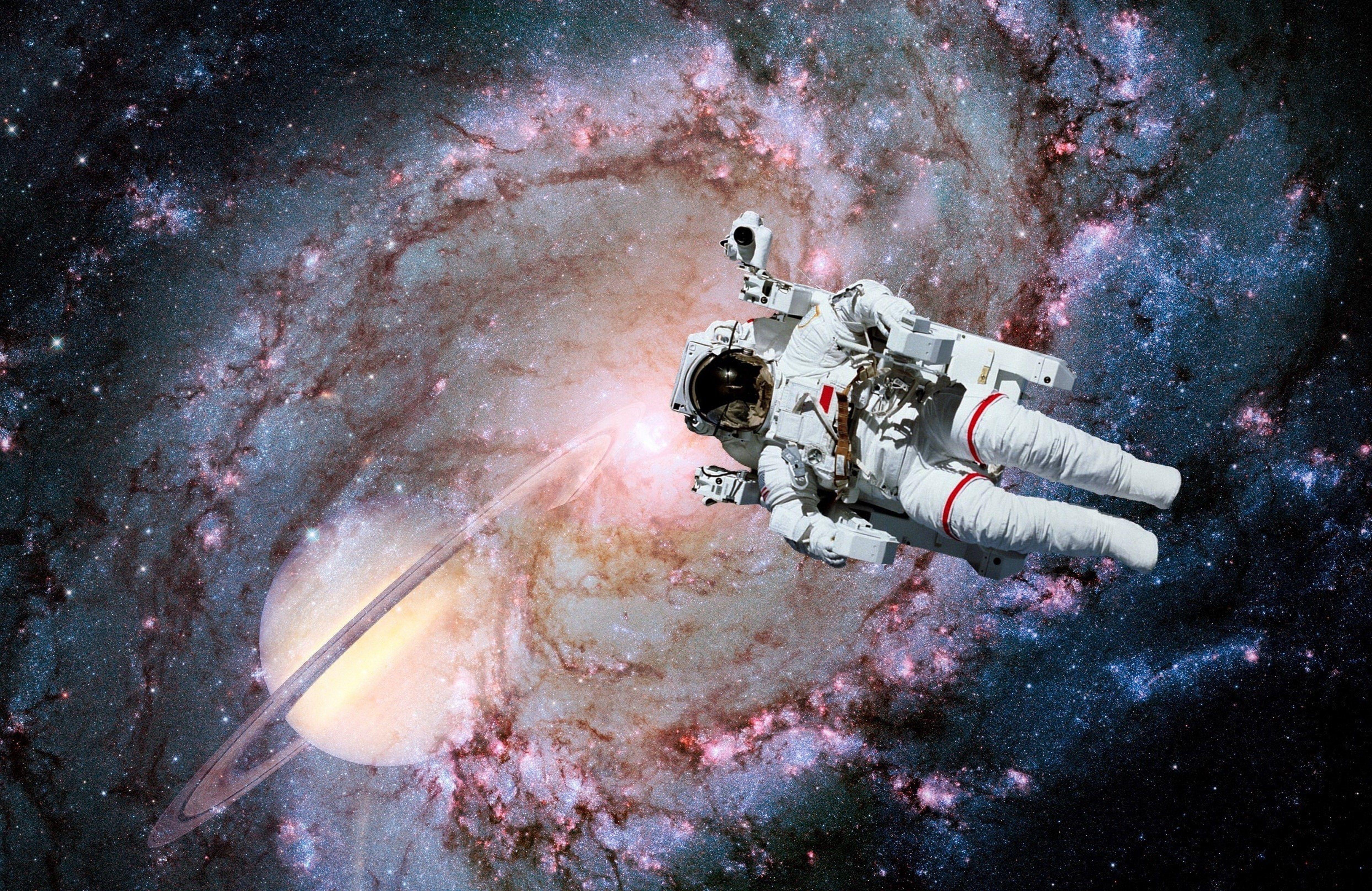4976x3232 astronaut 4k ultra HD wallpaper High quality walls
