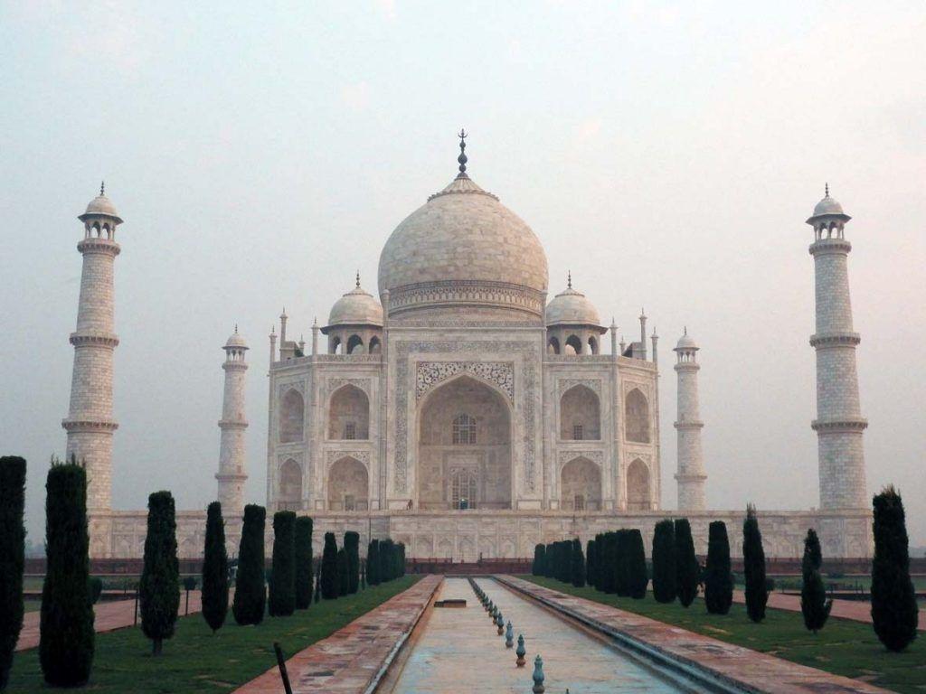 1024x768 You Can See the Taj Mahal at Sunrise Even If You're Not a Morning