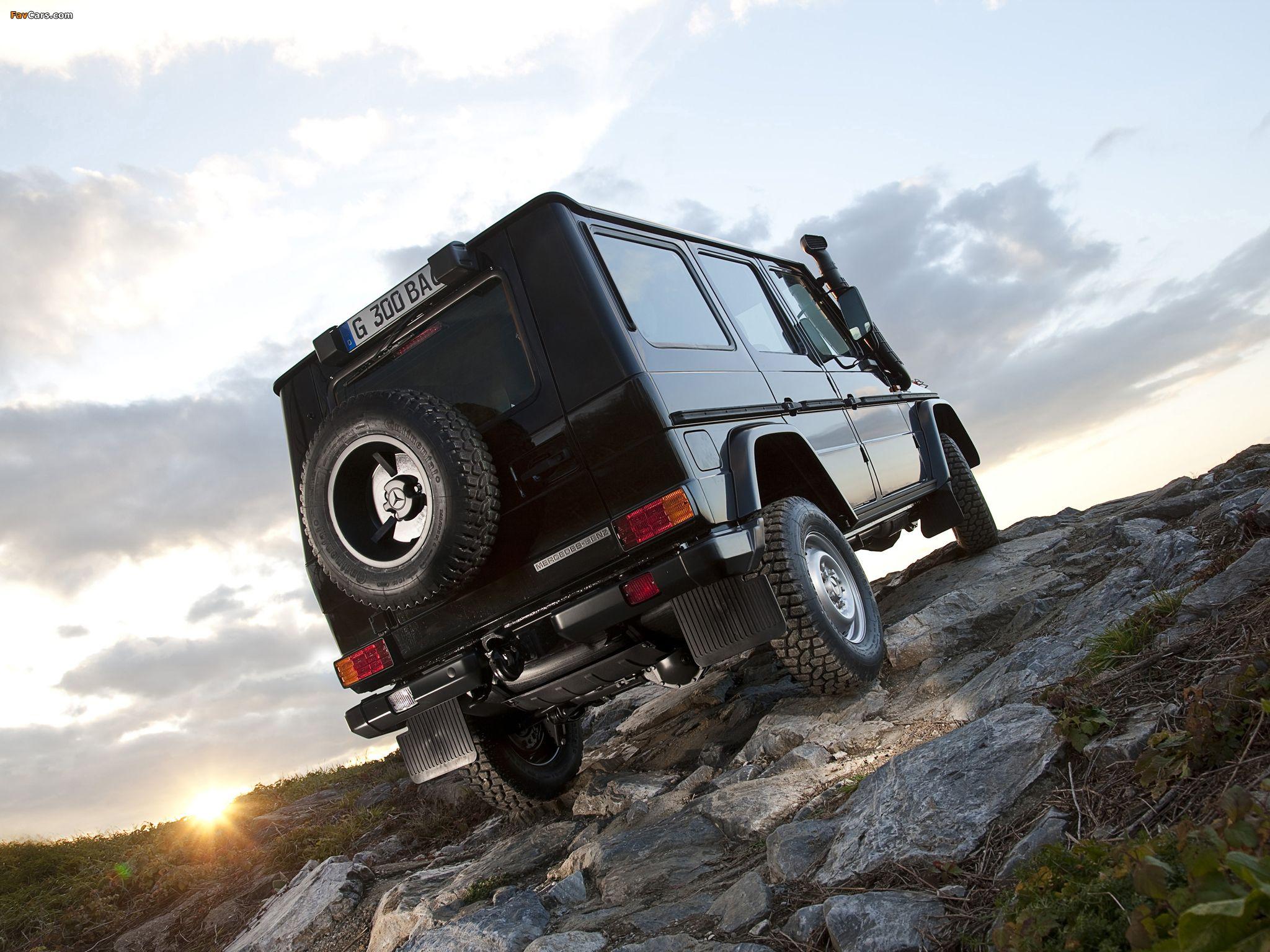 2048x1536 Mercedes Benz G 300 CDI Professional (W461) 2010 Wallpaper