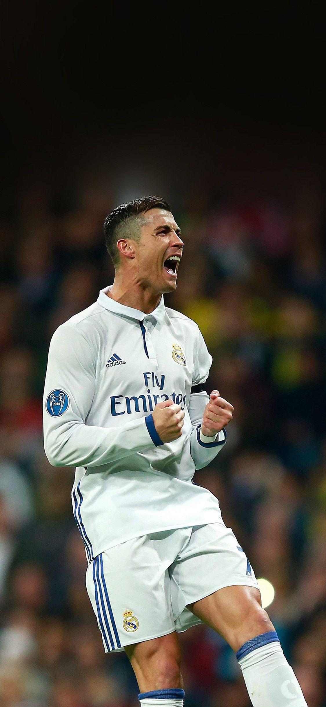 1125x2436 Cristiano Ronaldo Soccer 2018 Wallpaper