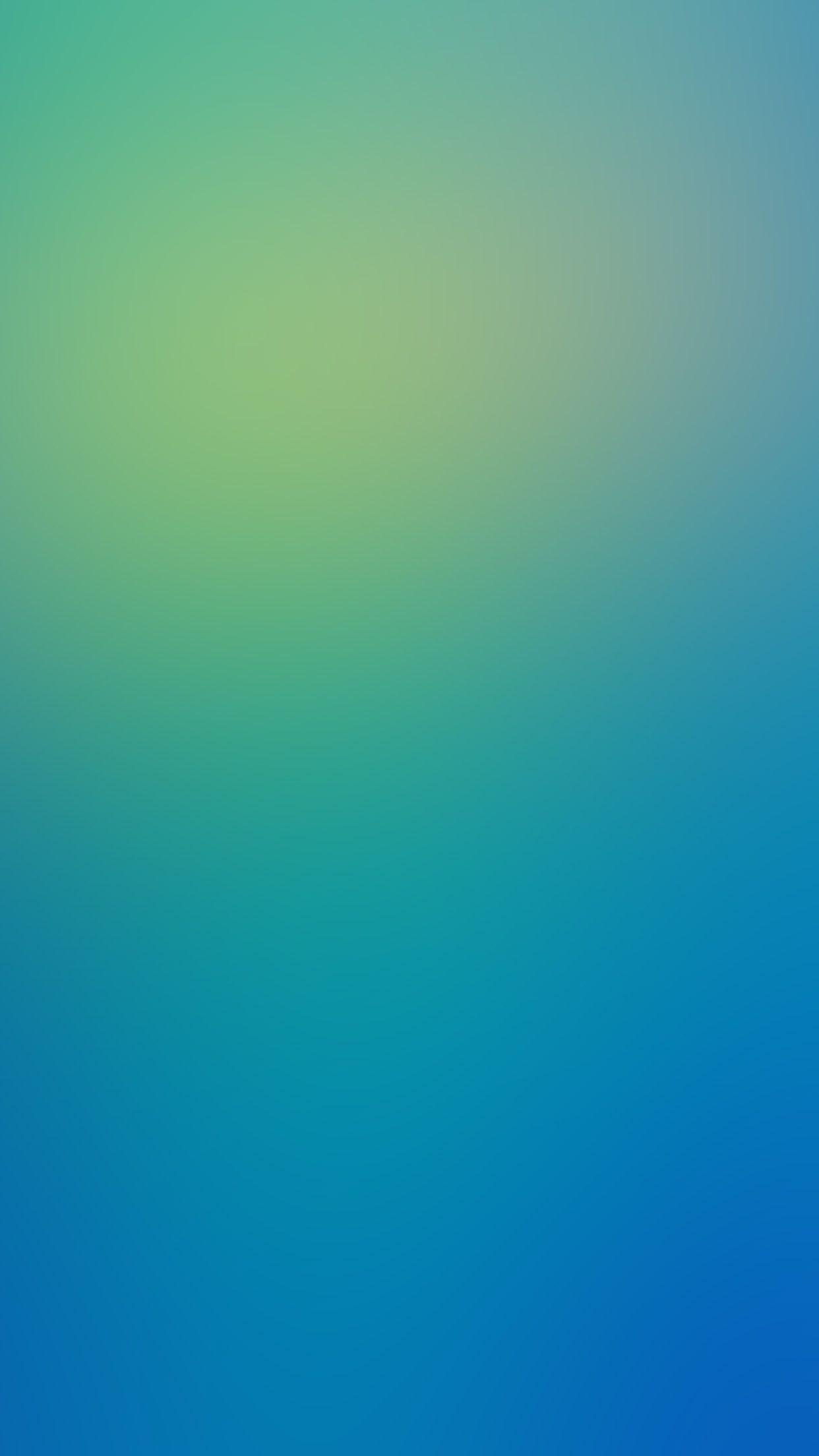 1242x2208 Blue Green Light Focus Gradation Blur Wallpaper