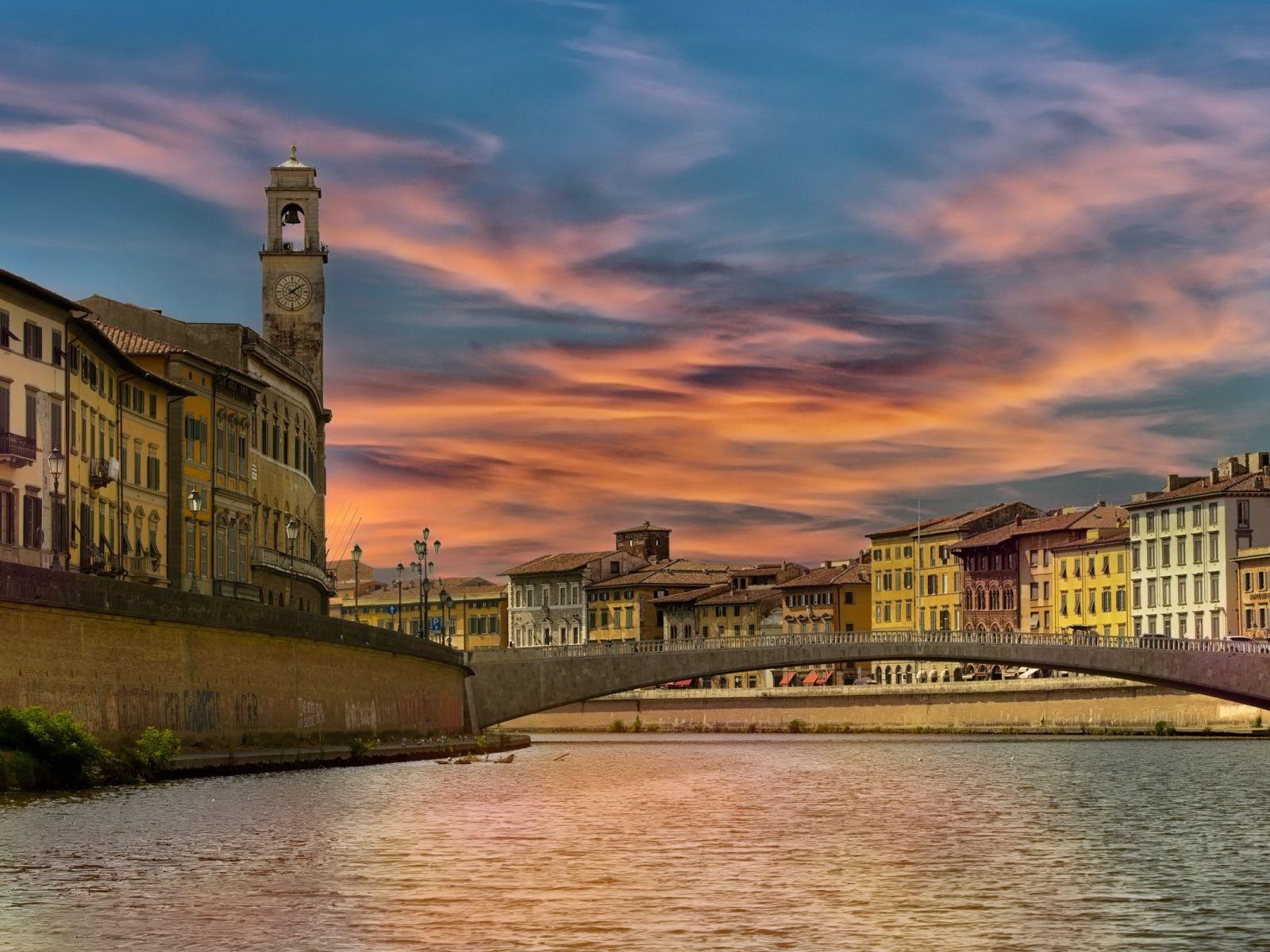1600x1200 river arno, pisa, italy 1600x1200 Resolution Wallpaper