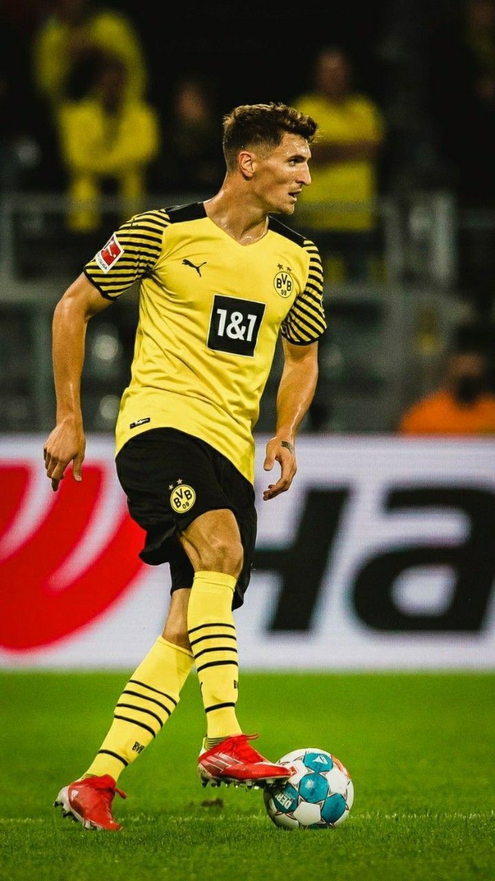 720x1280 Thomas Meunier