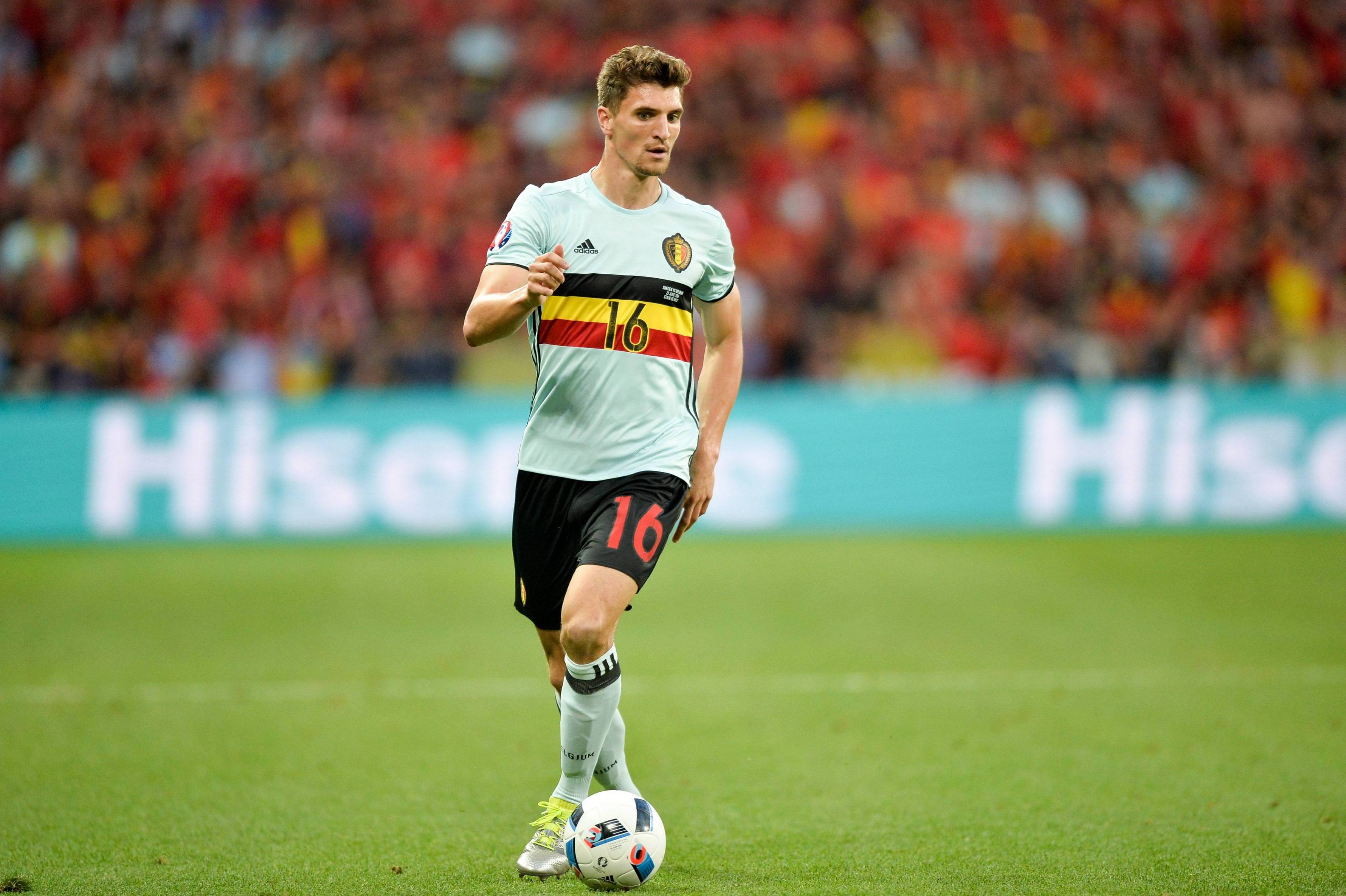 3560x2370 Thomas Meunier Wallpaper