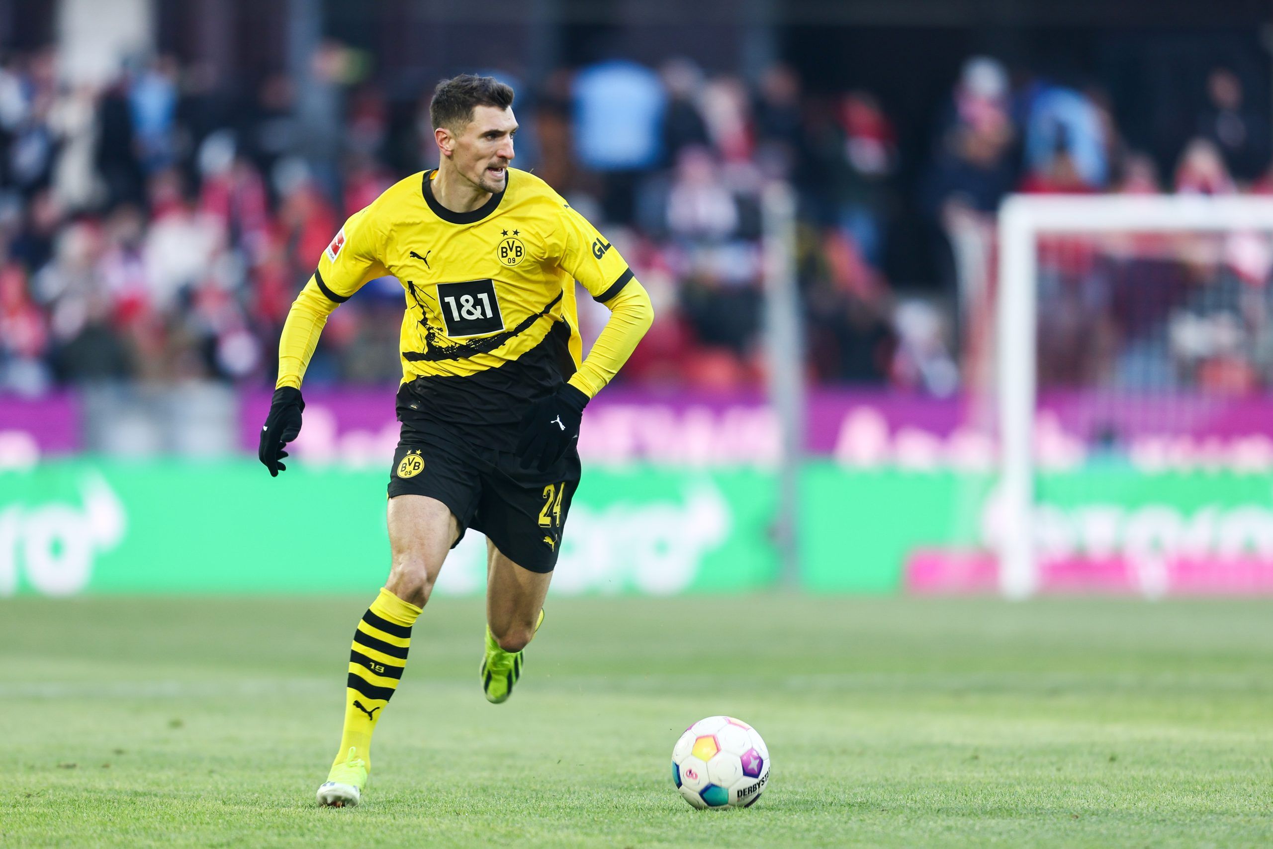 2560x1707 Thomas Meunier discusses Borussia Dortmund exit German Football News