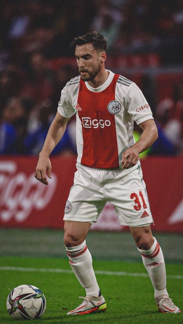 720x1271 Football Wallpaper Ajax Nico Tagliafico