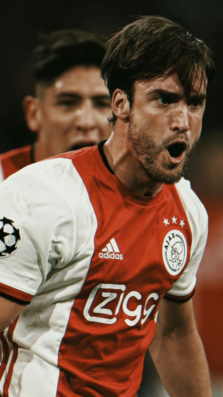 736x1308 Nicolás Tagliafico
