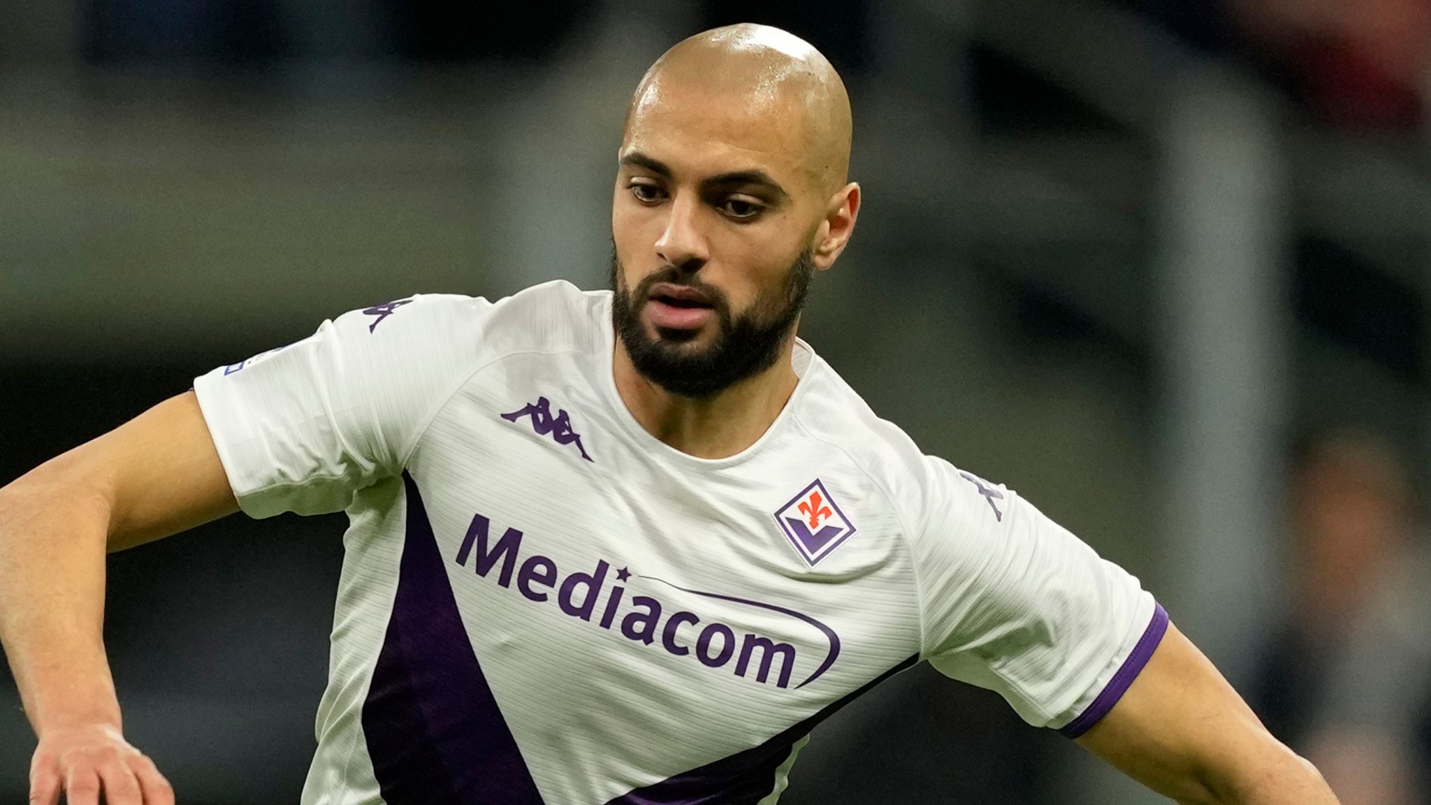 2048x1152 Manchester United transfer news: Sofyan Amrabat left out of Fiorentina squad vs Rapid Vienna in Europa Conference League