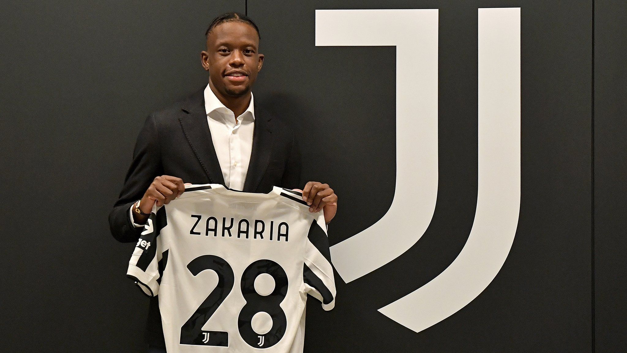 2048x1152 Juventus transfer news: Swiss midfielder Zakaria joins Juve